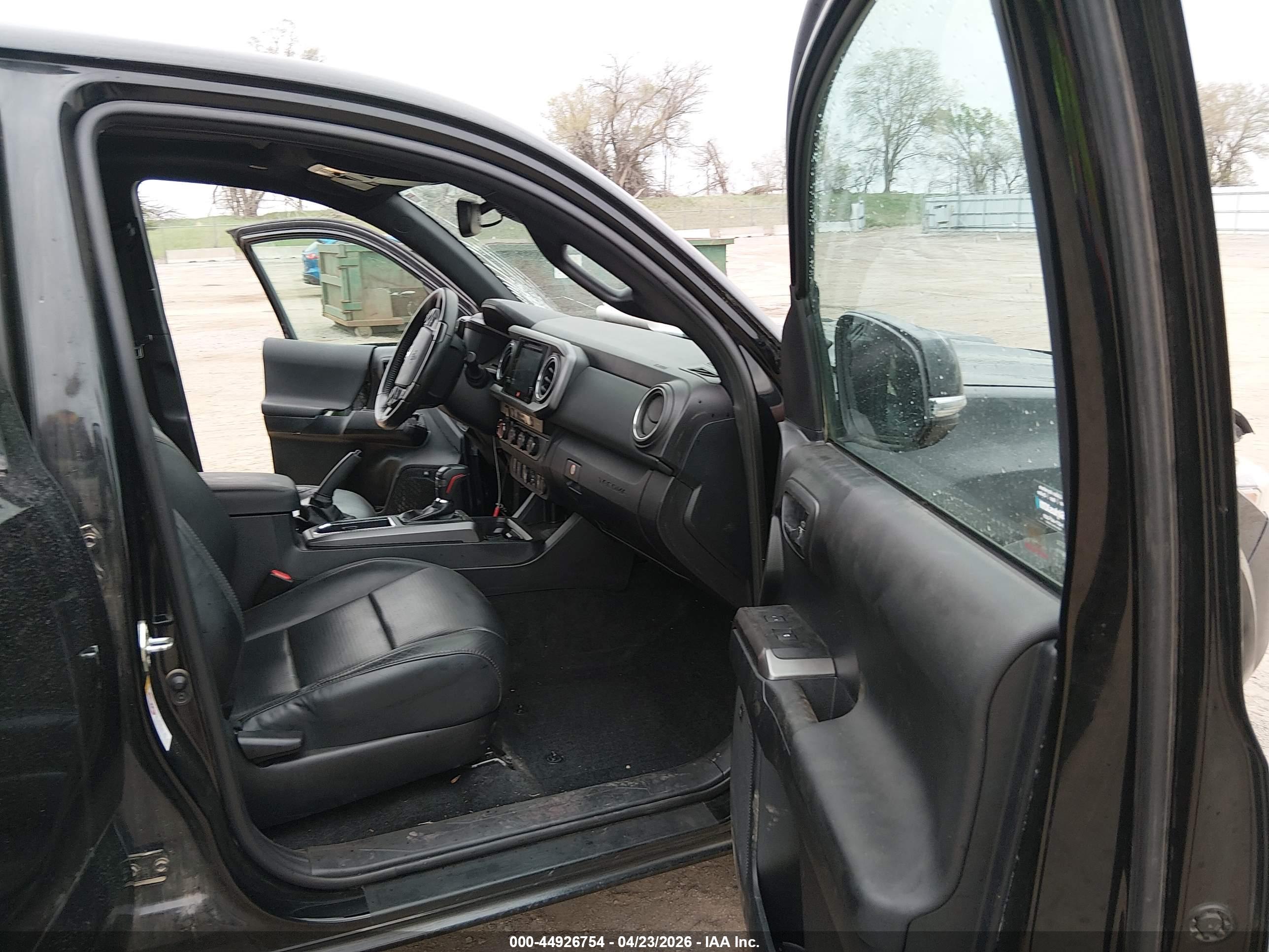 TOYOTA TACOMA image 5