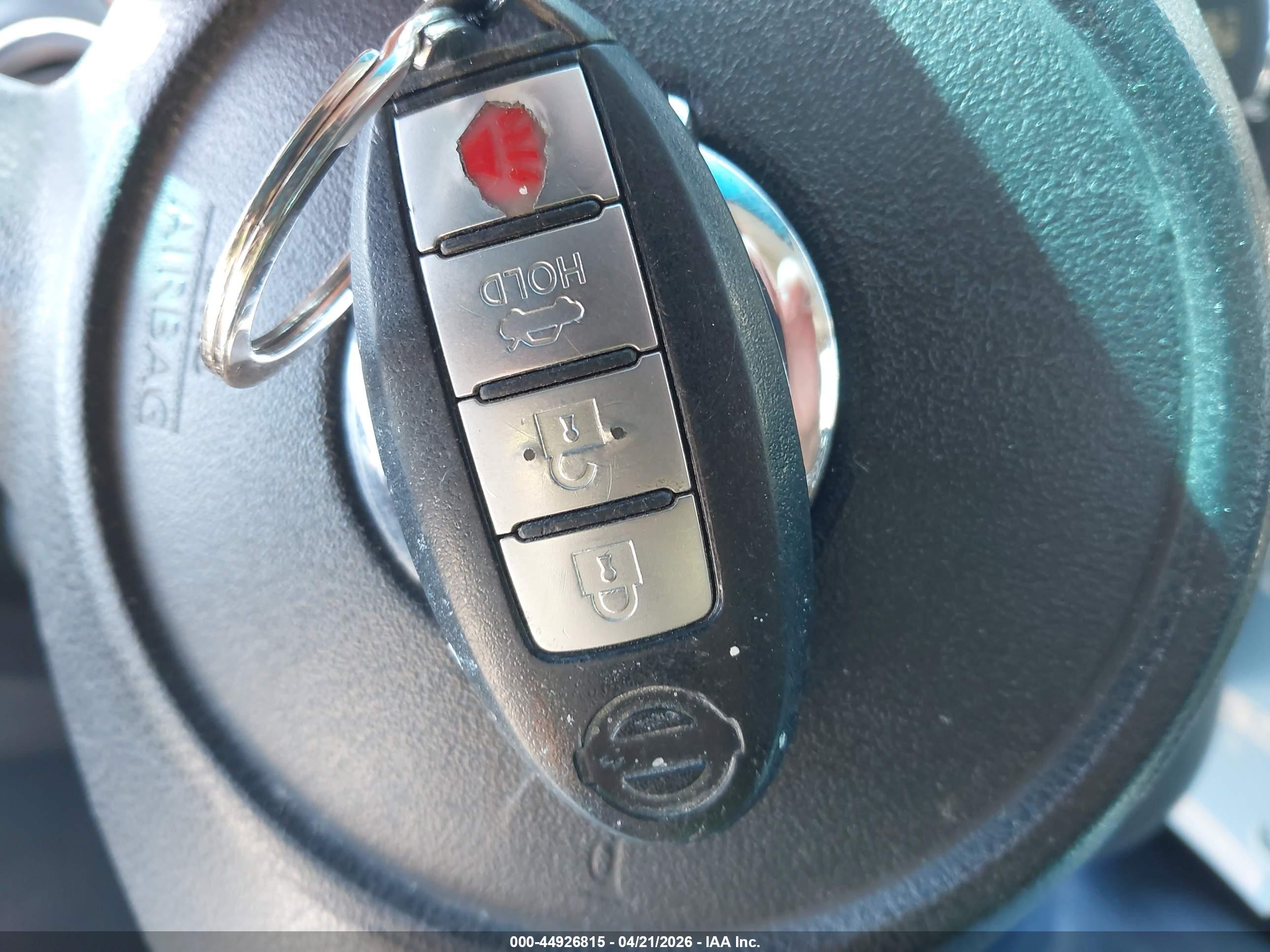 NISSAN MAXIMA image 11