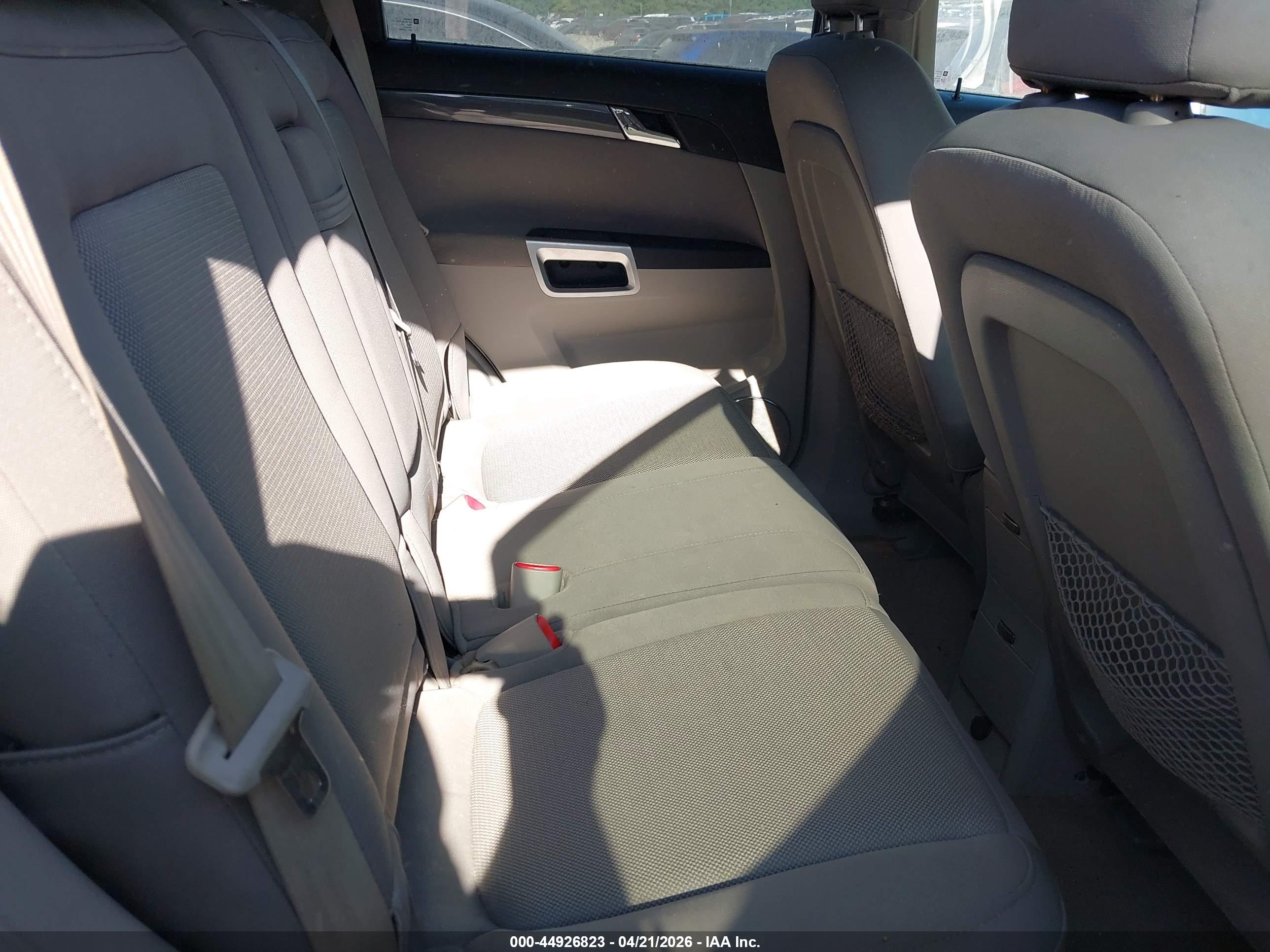 SATURN VUE image 8
