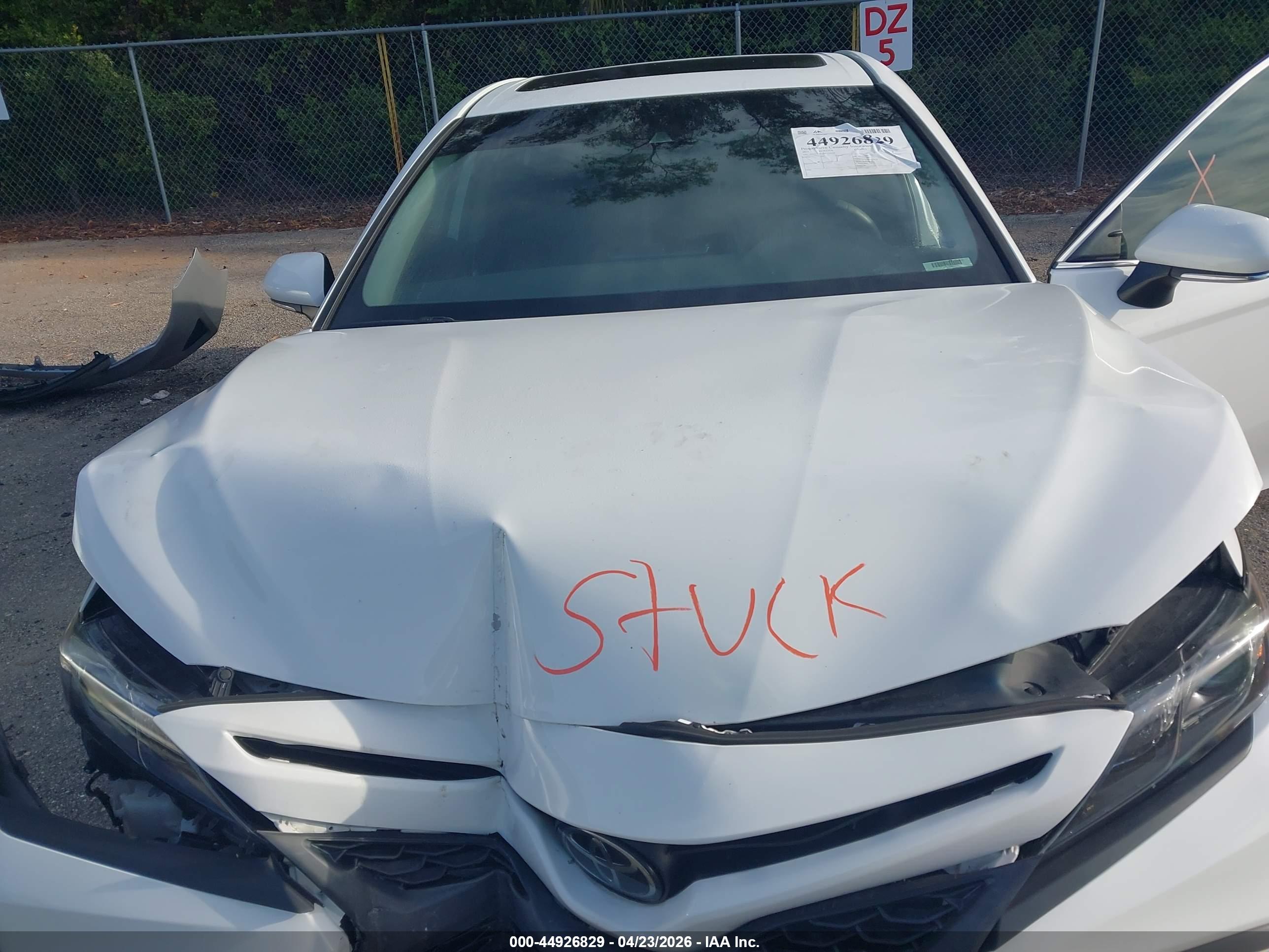TOYOTA CAMRY image 10