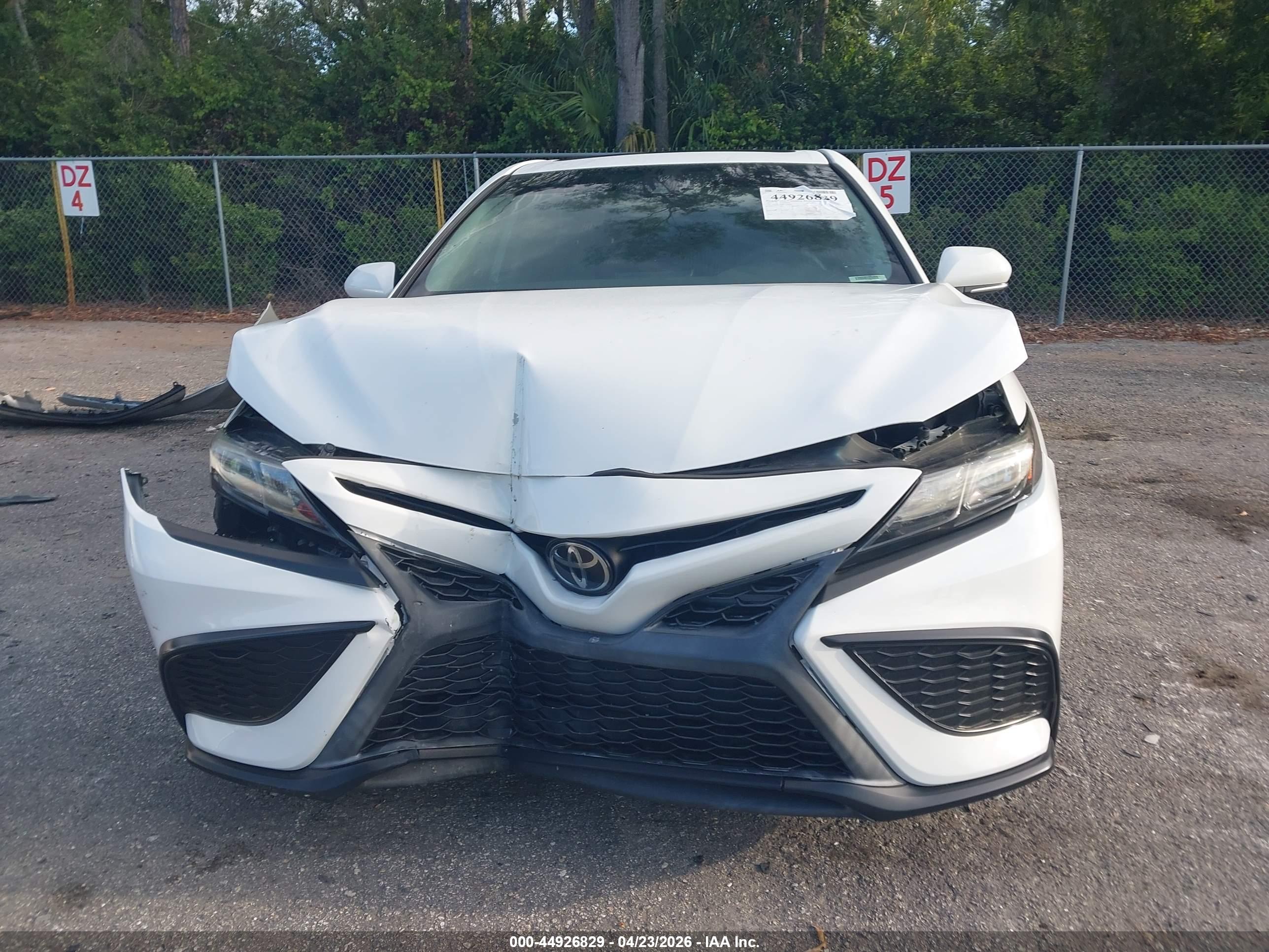 TOYOTA CAMRY image 6