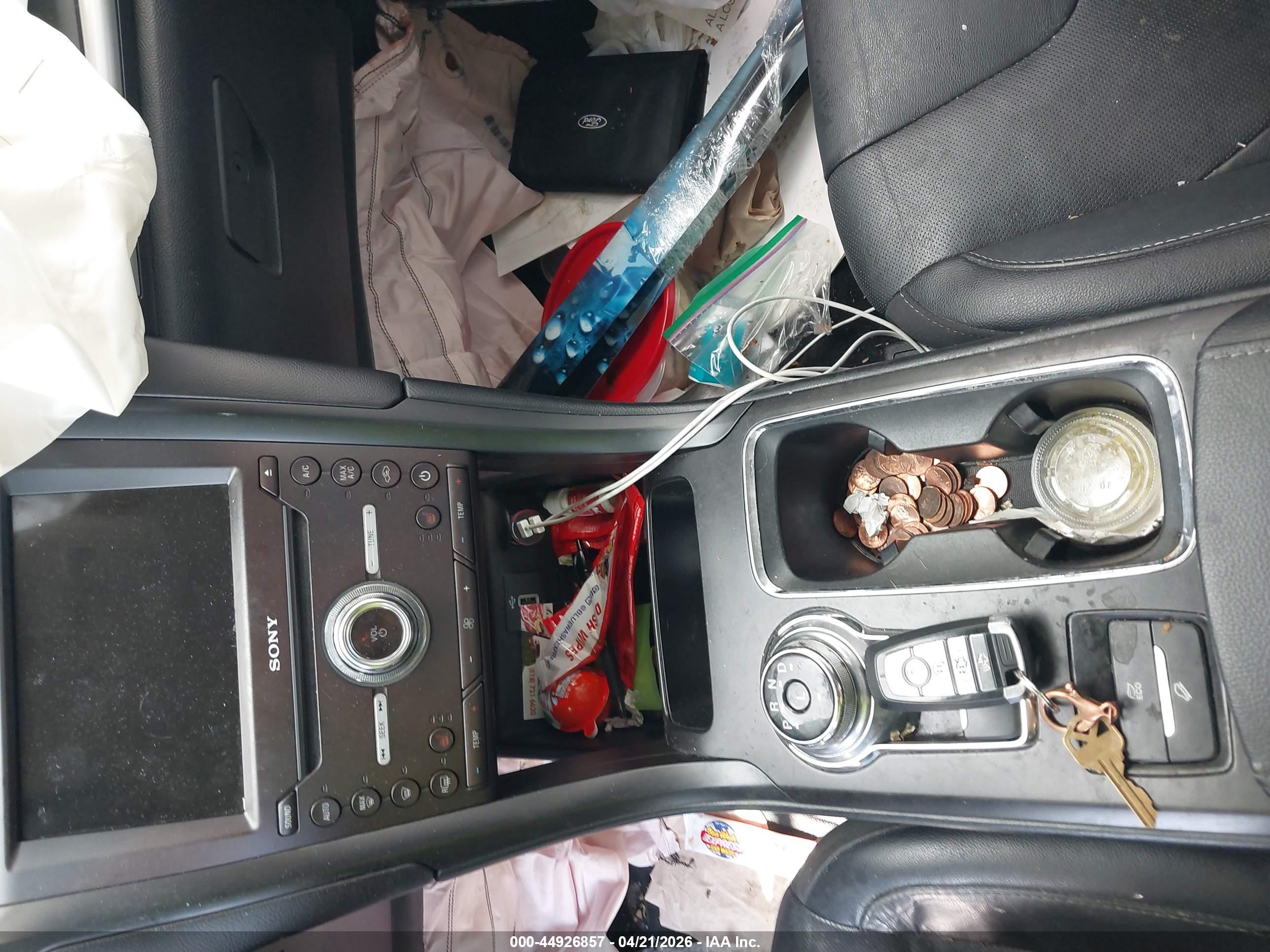 FORD FUSION image 11