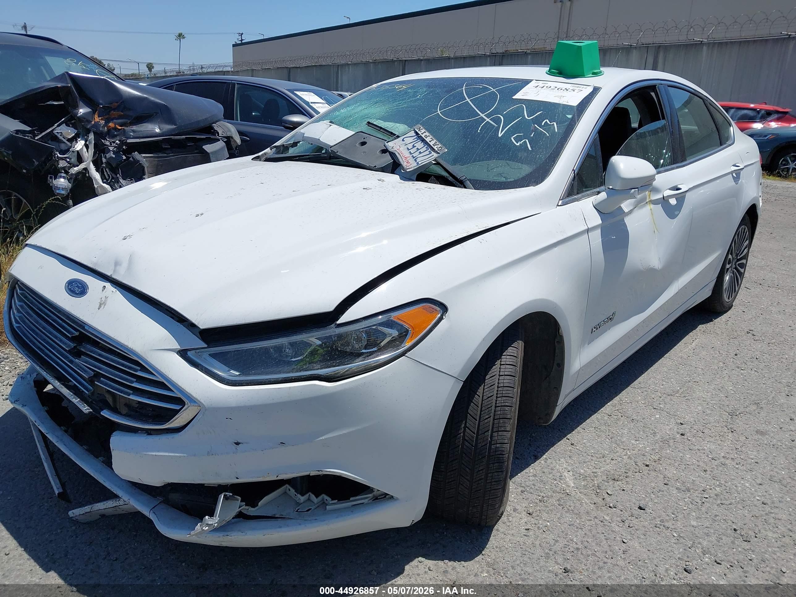 FORD FUSION image 2