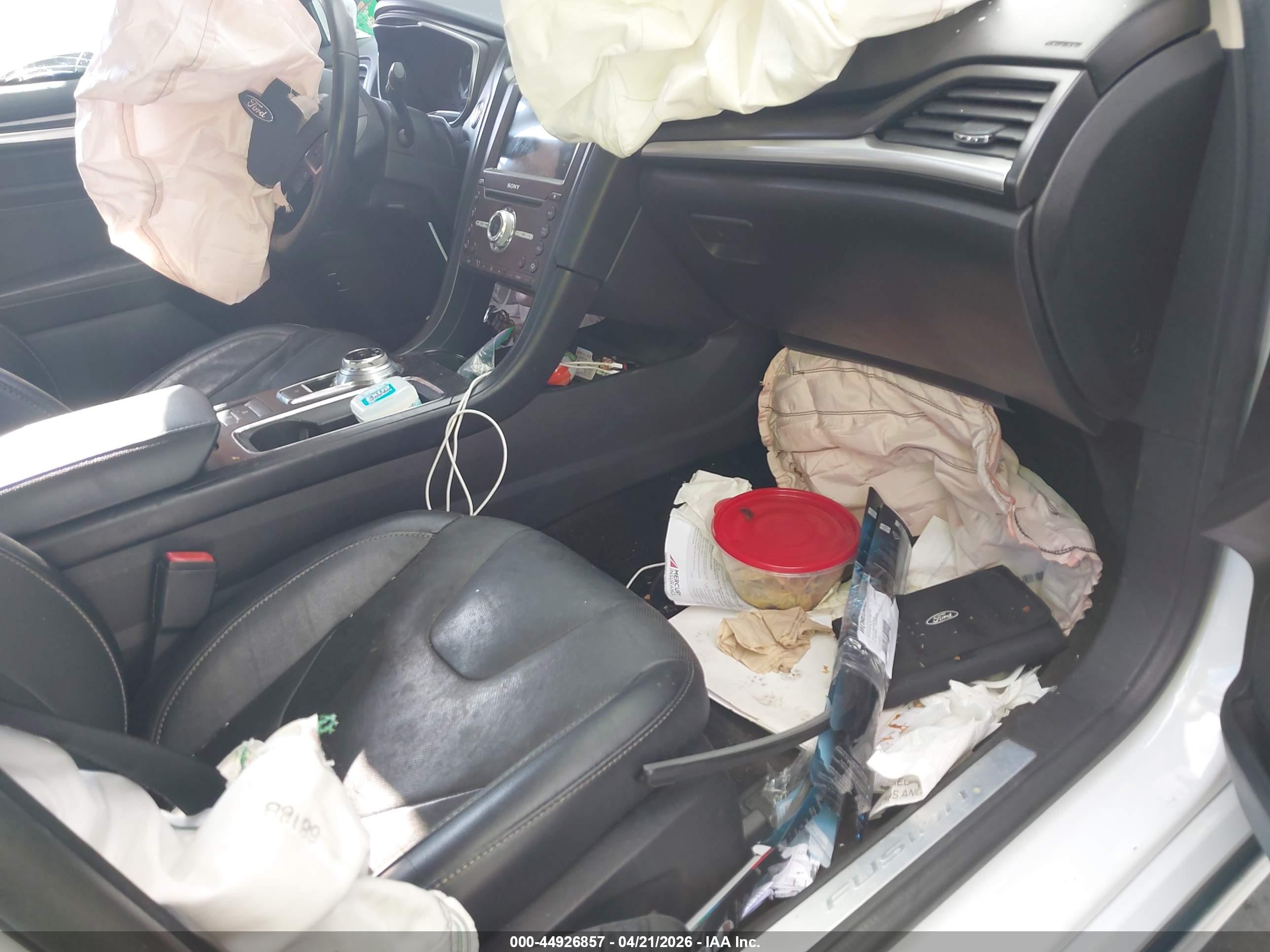 FORD FUSION image 5