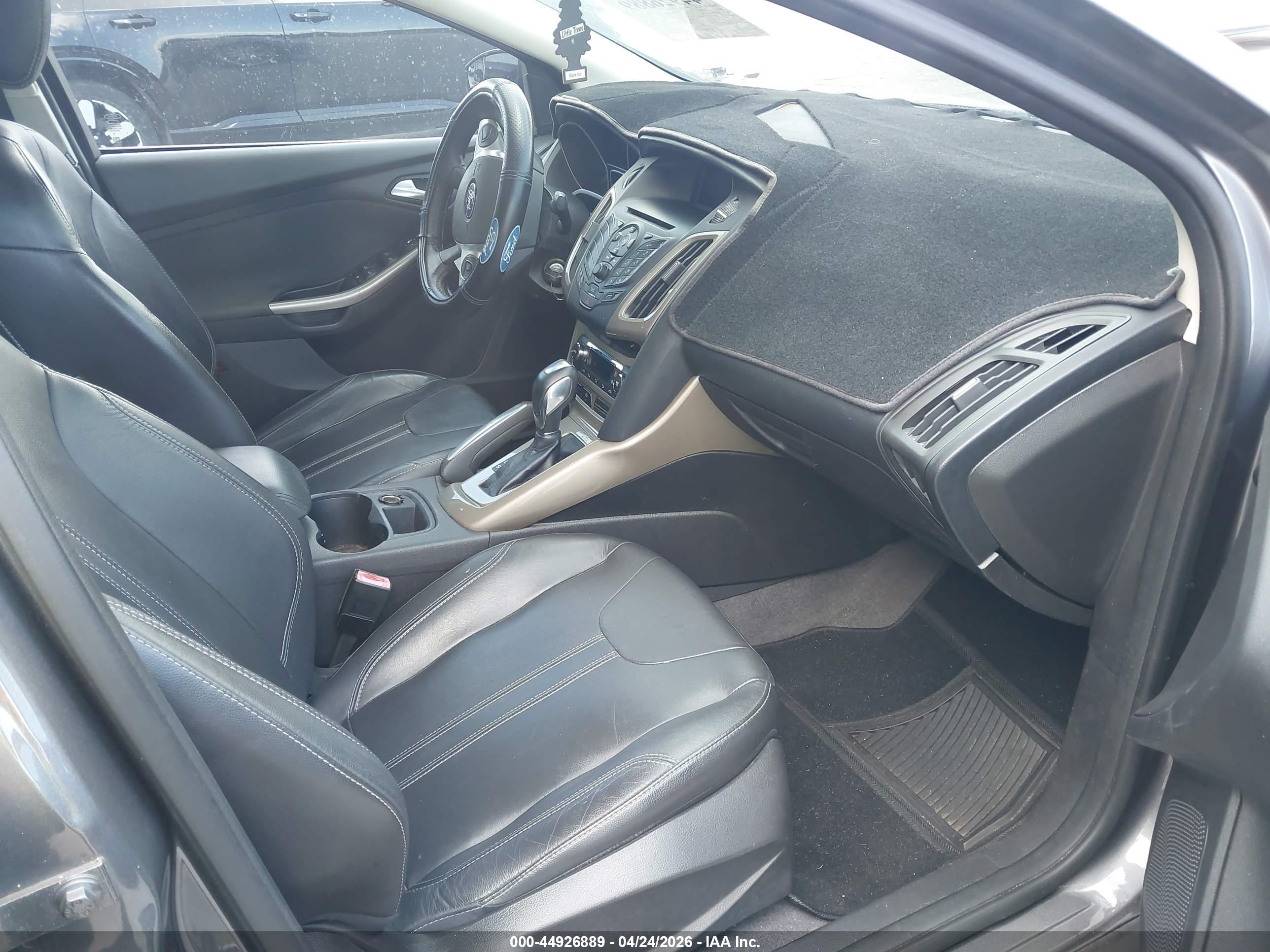 FORD FOCUS image 5