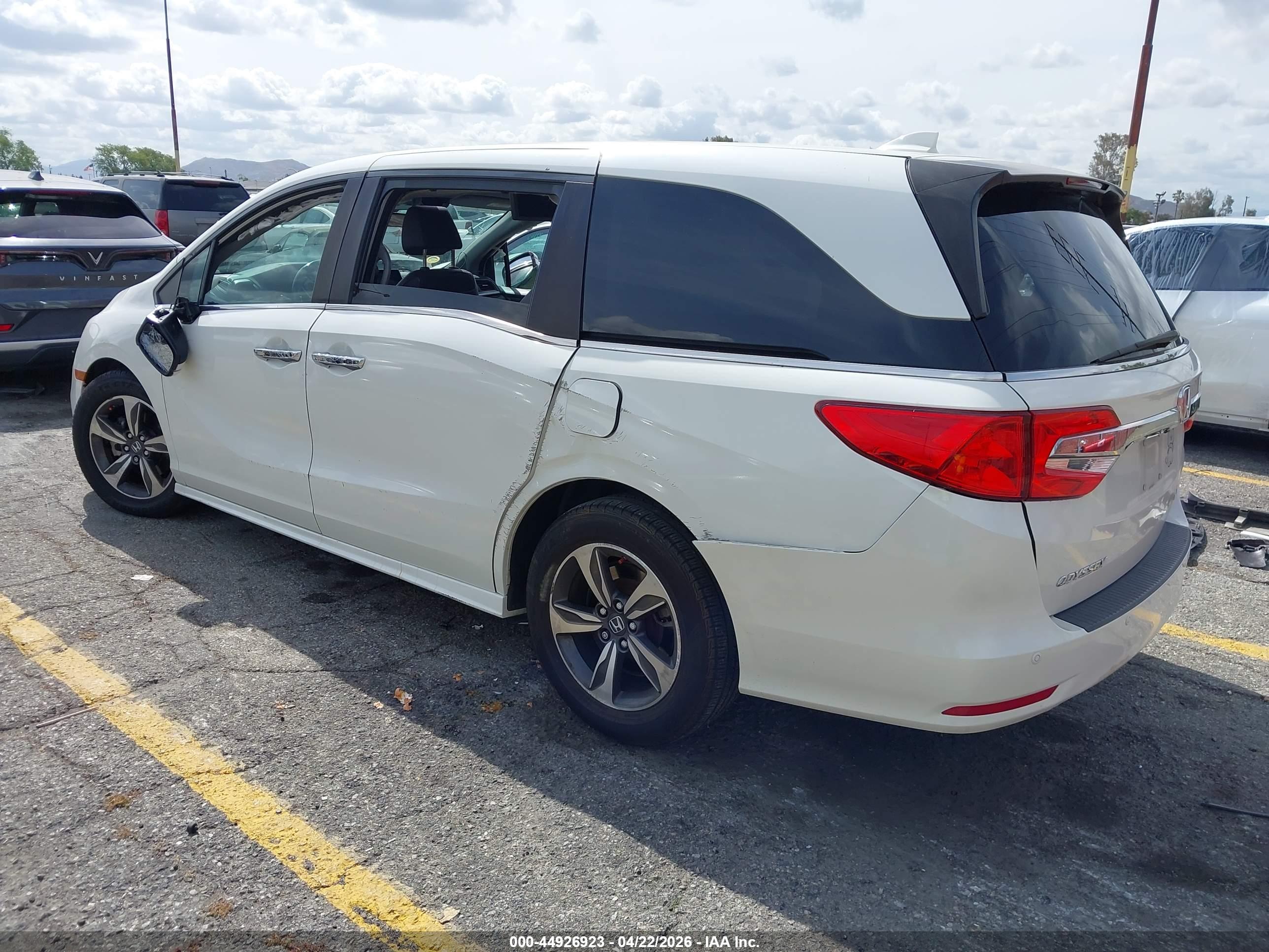 HONDA ODYSSEY image 3