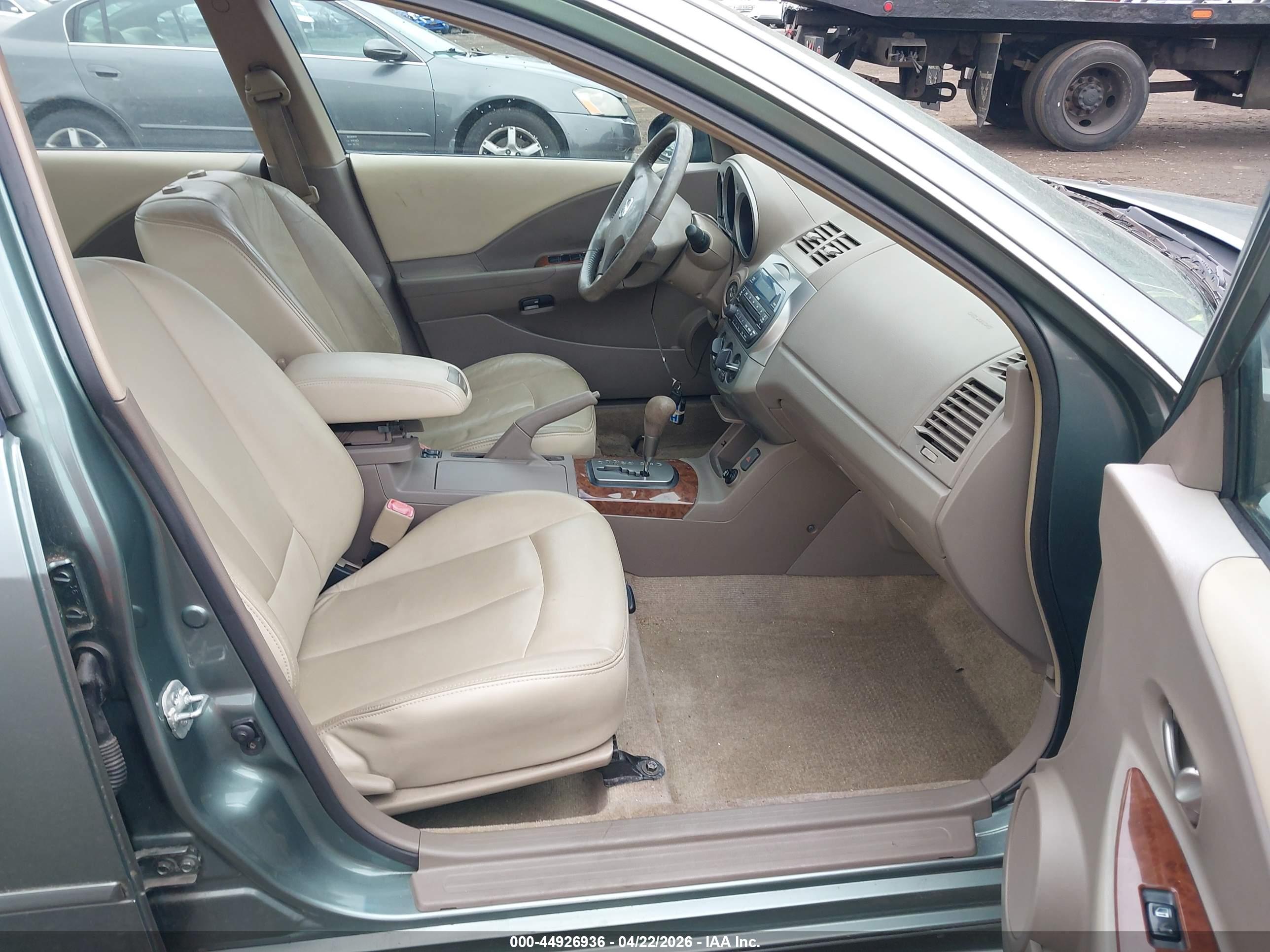 NISSAN ALTIMA image 5