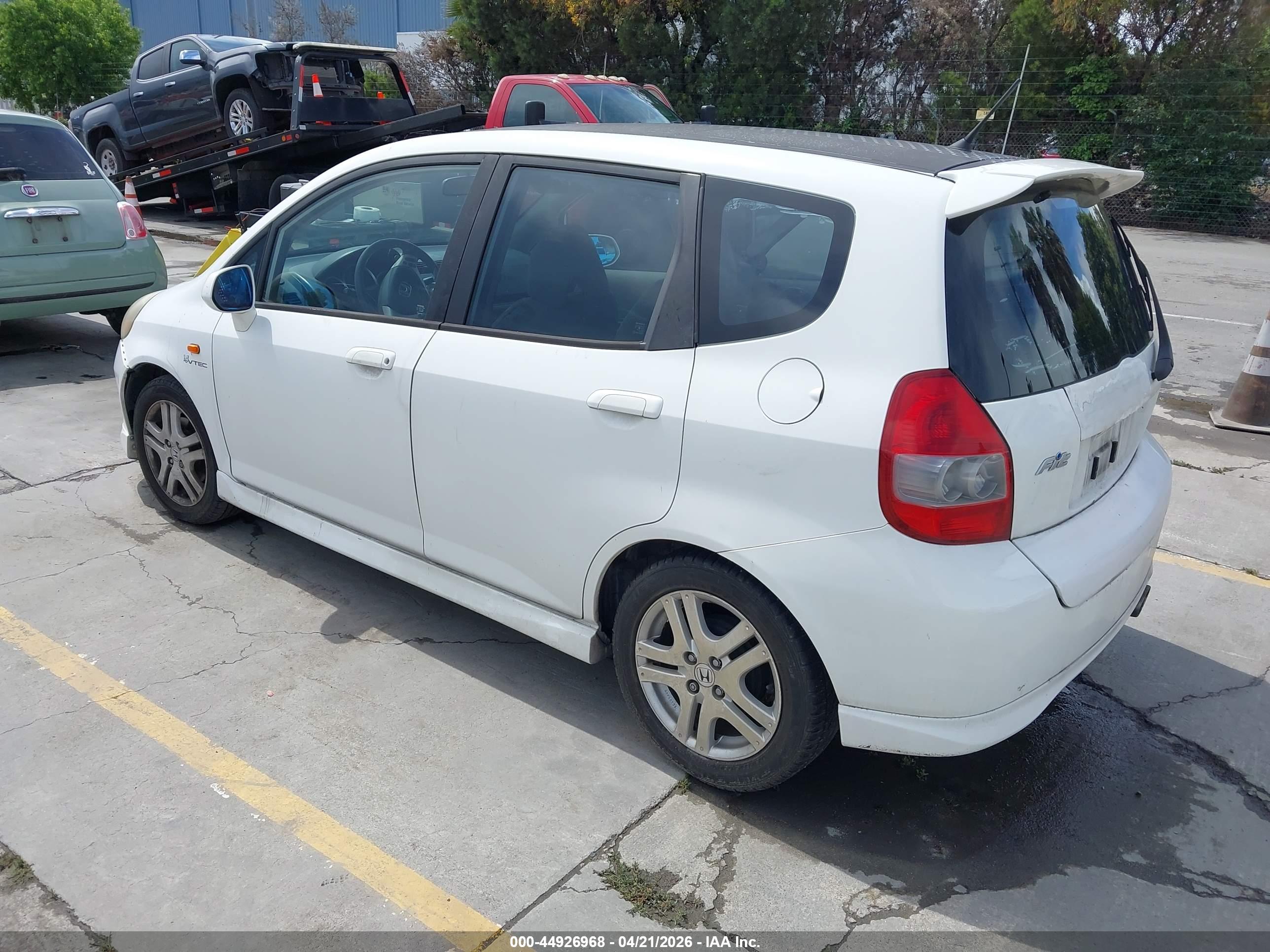 HONDA FIT image 3