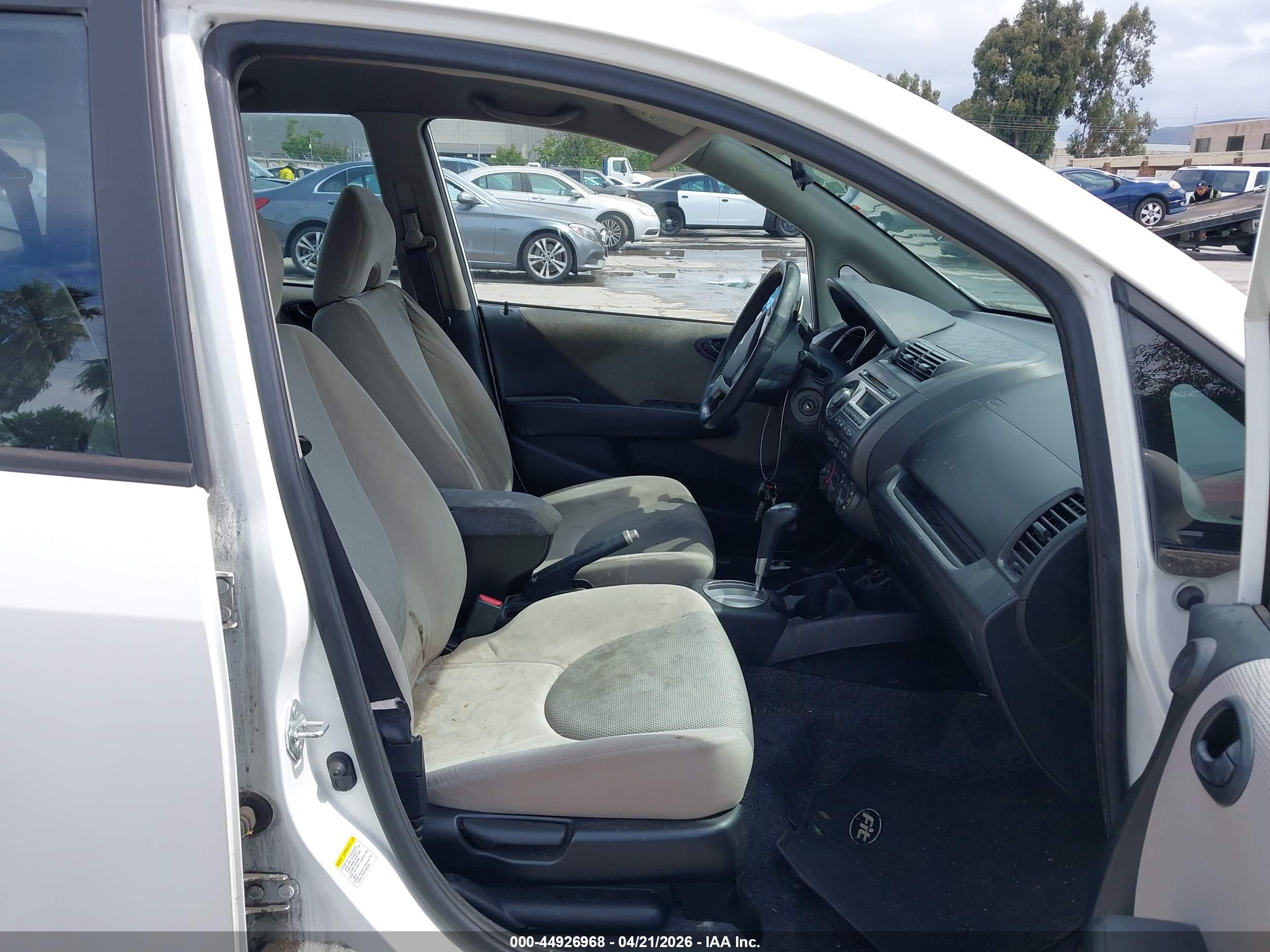 HONDA FIT image 5