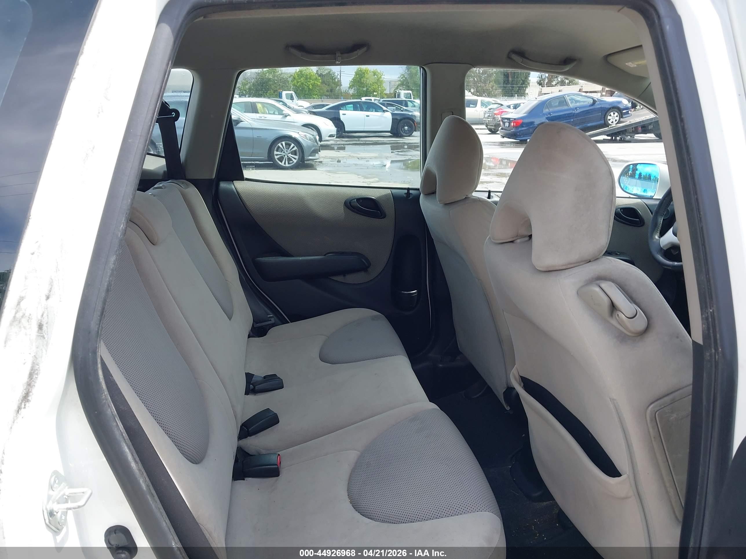 HONDA FIT image 8