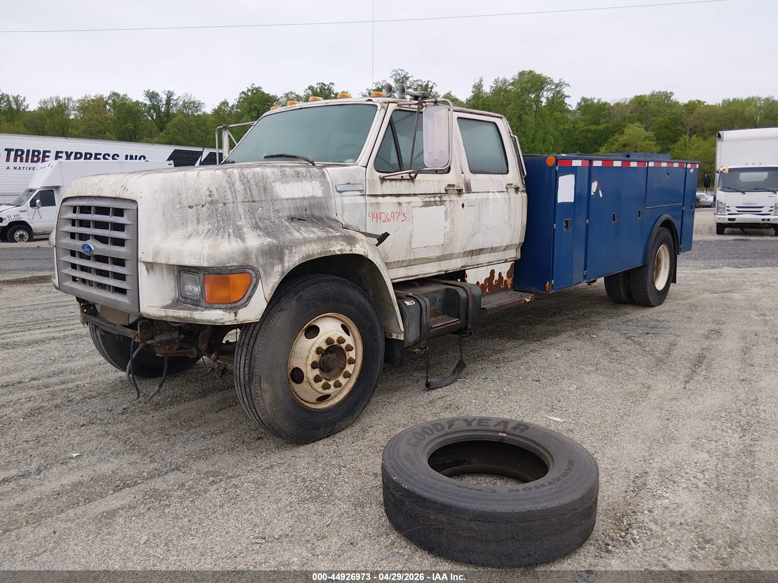 FORD F800 image 2