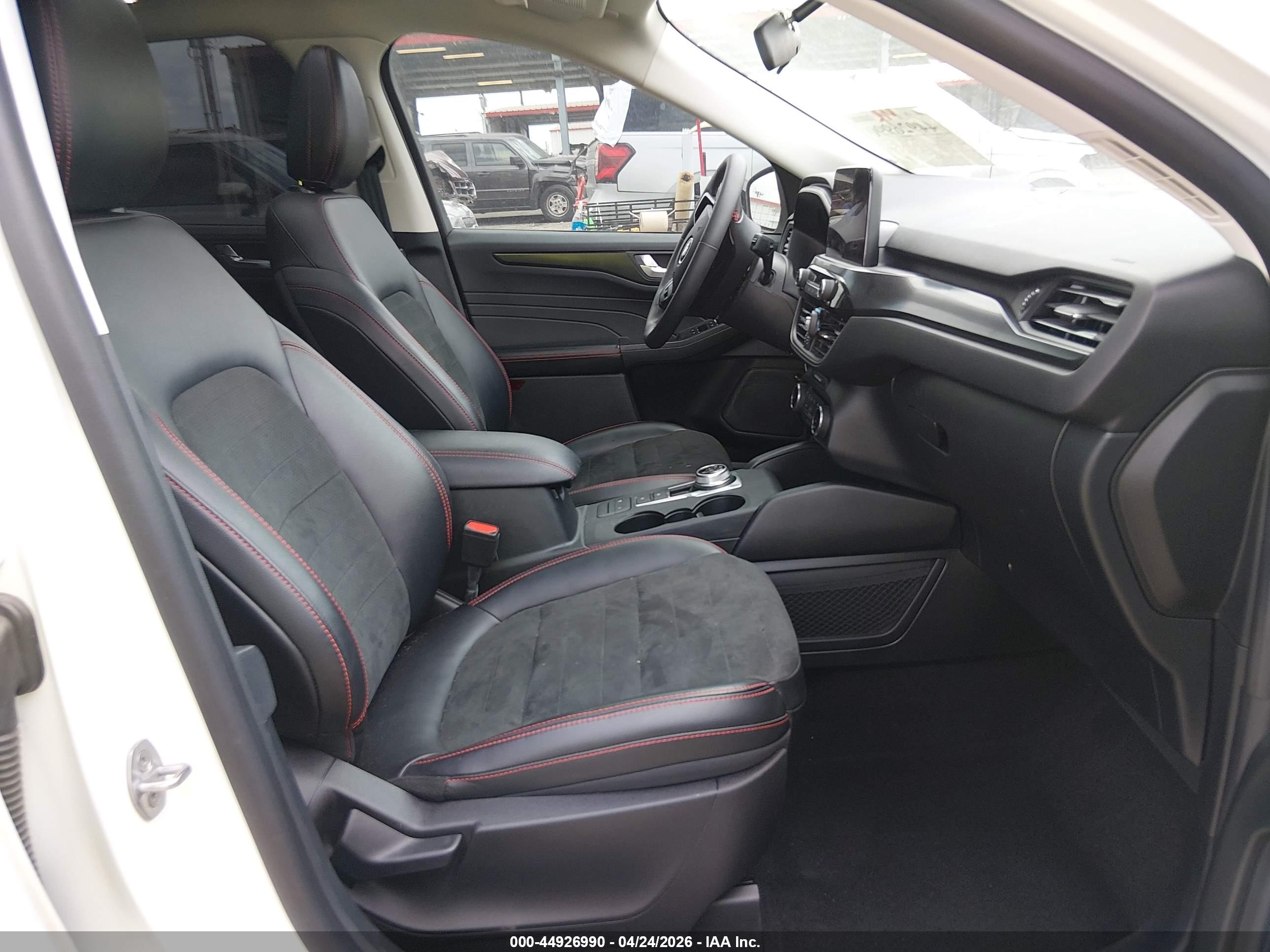 FORD ESCAPE image 5