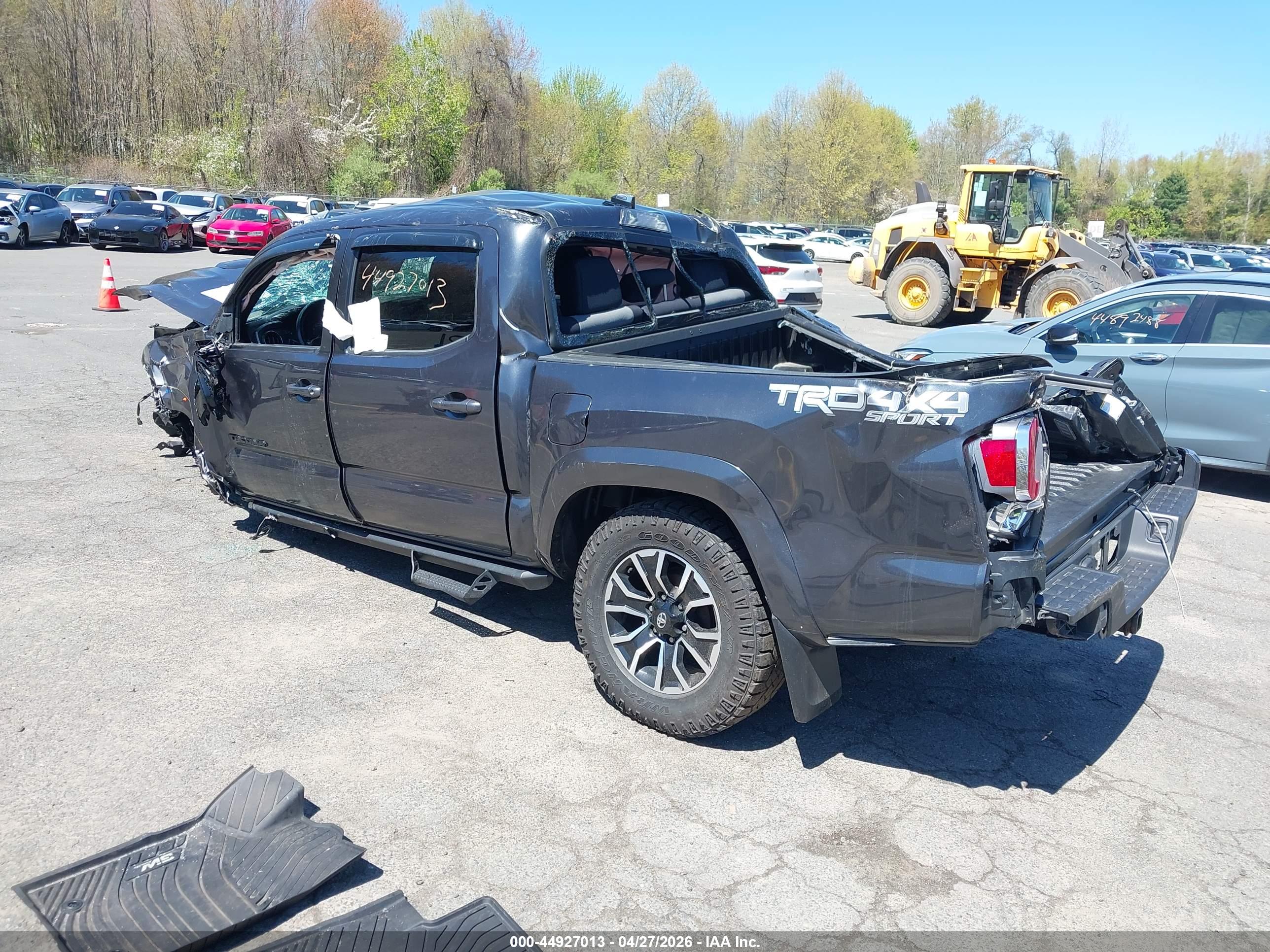 TOYOTA TACOMA image 3