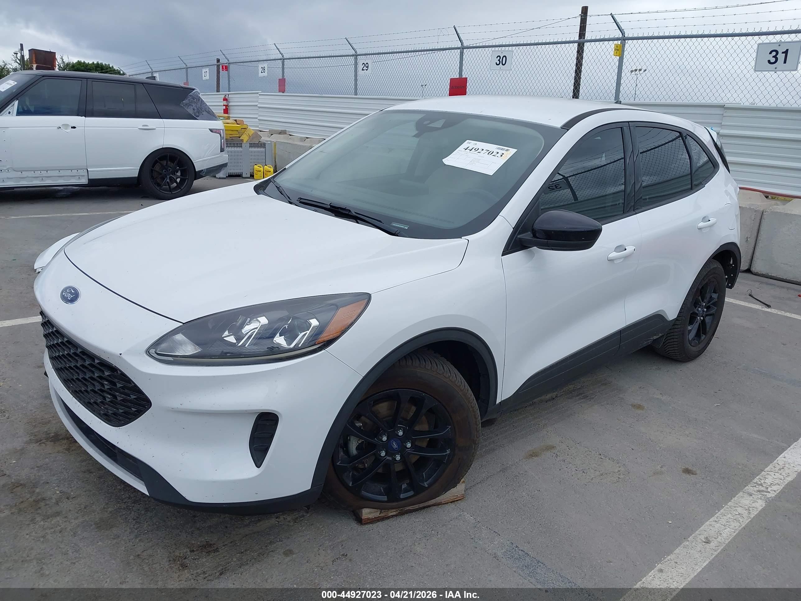 FORD ESCAPE image 2