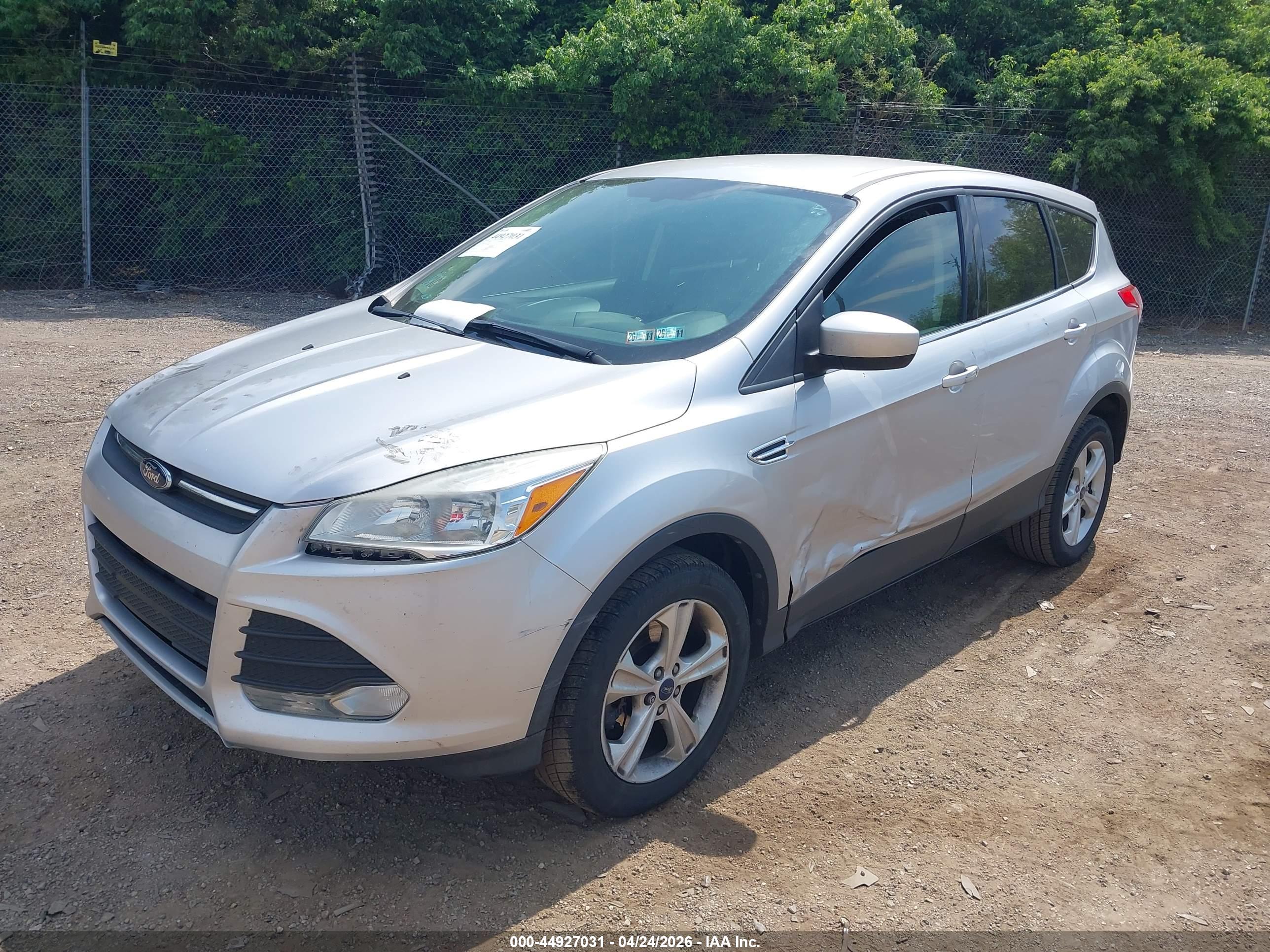 FORD ESCAPE image 2