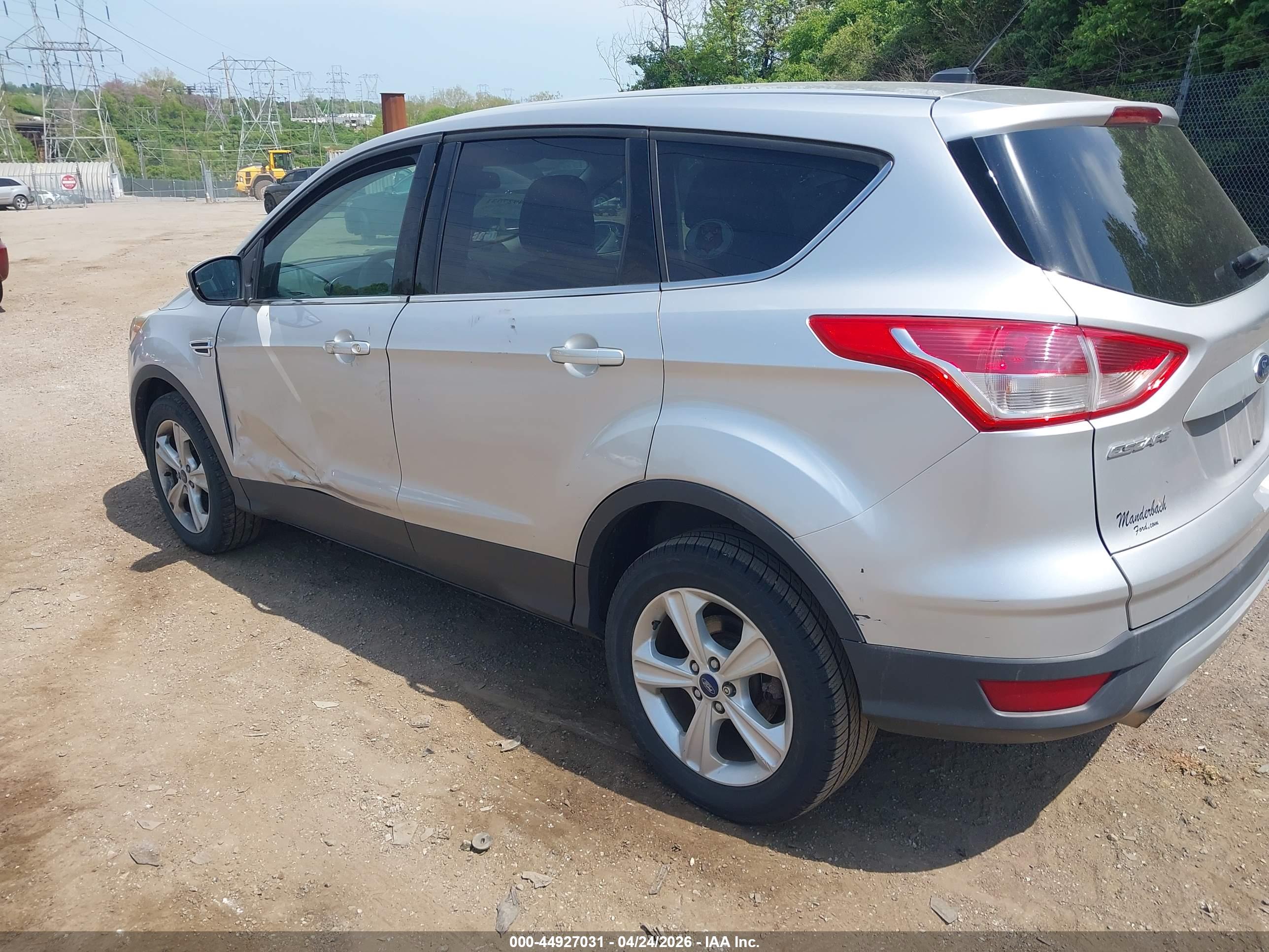 FORD ESCAPE image 3