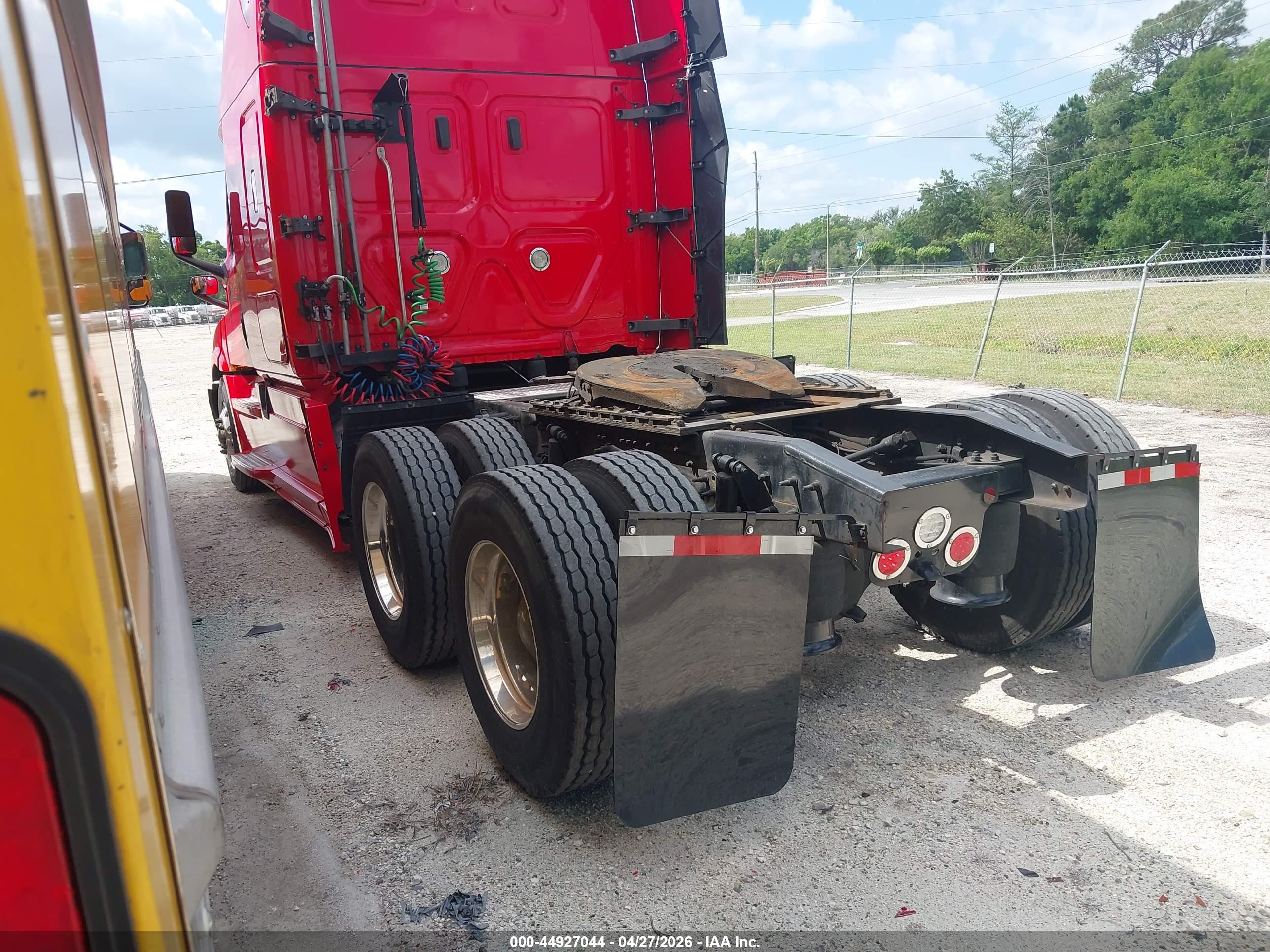 FREIGHTLINER NEW image 3