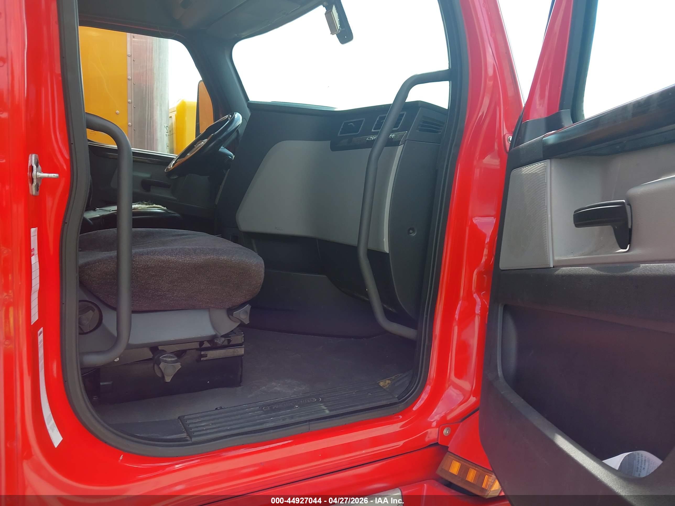 FREIGHTLINER NEW image 7