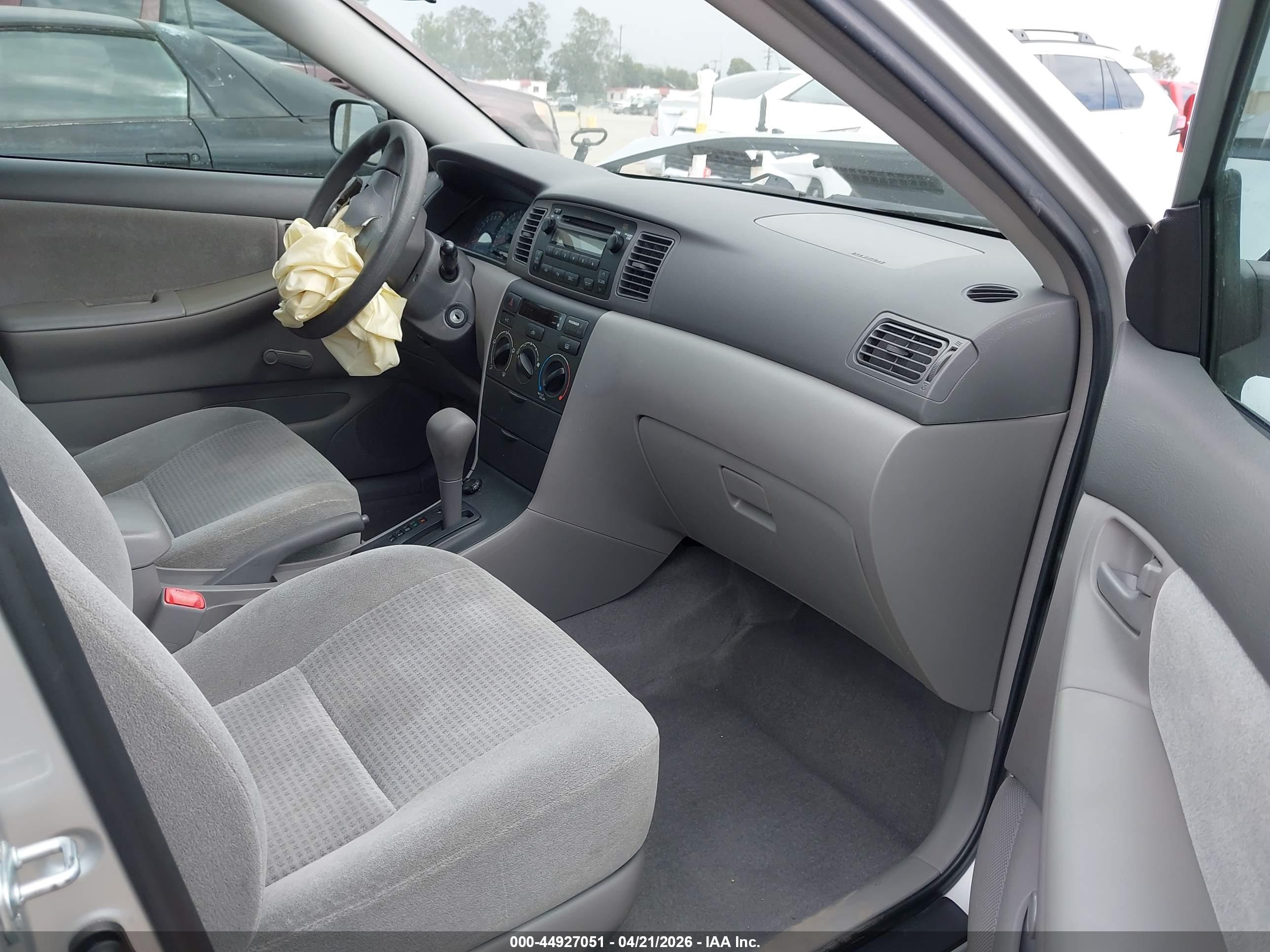 TOYOTA COROLLA image 5