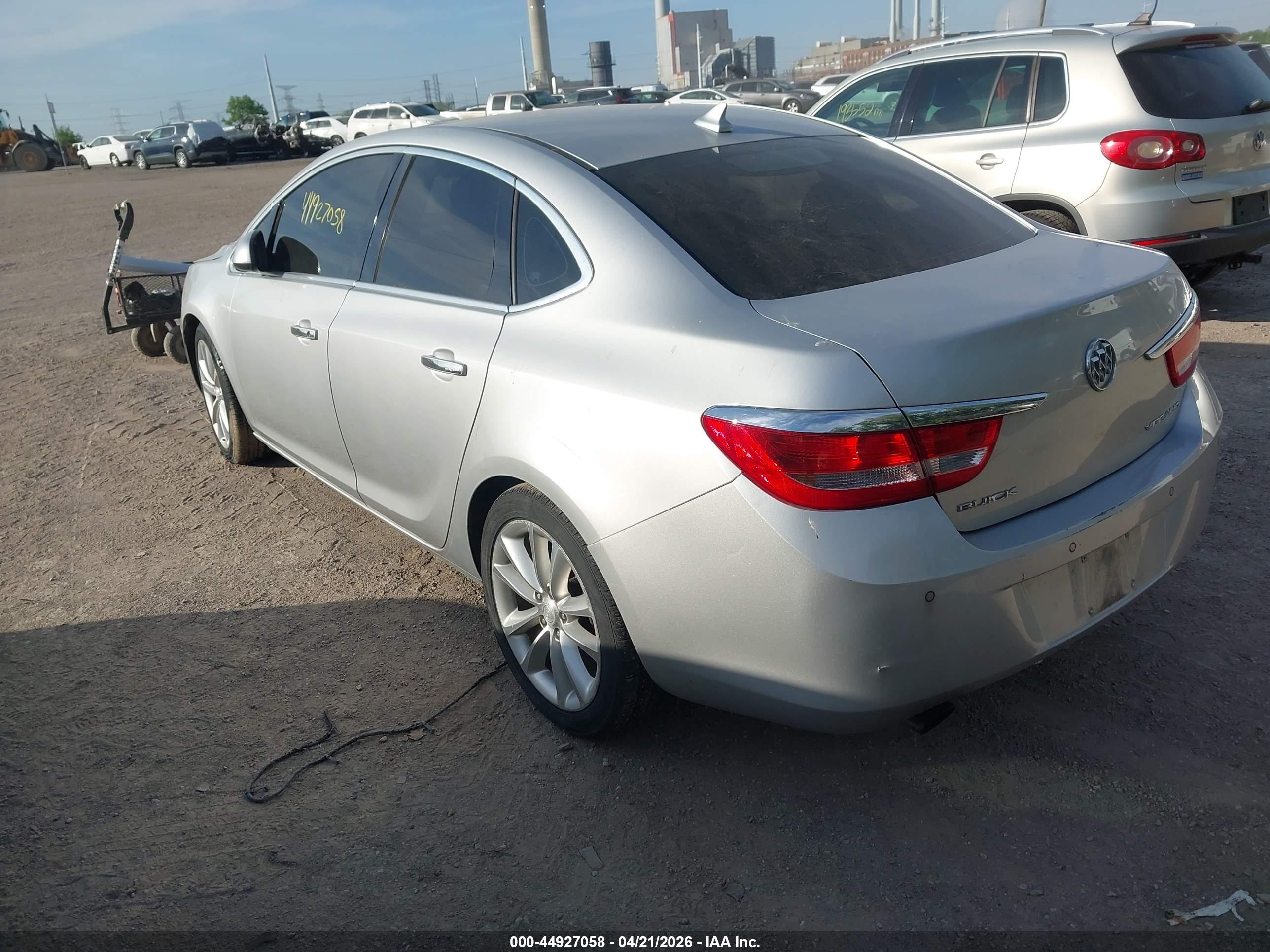 BUICK VERANO image 3