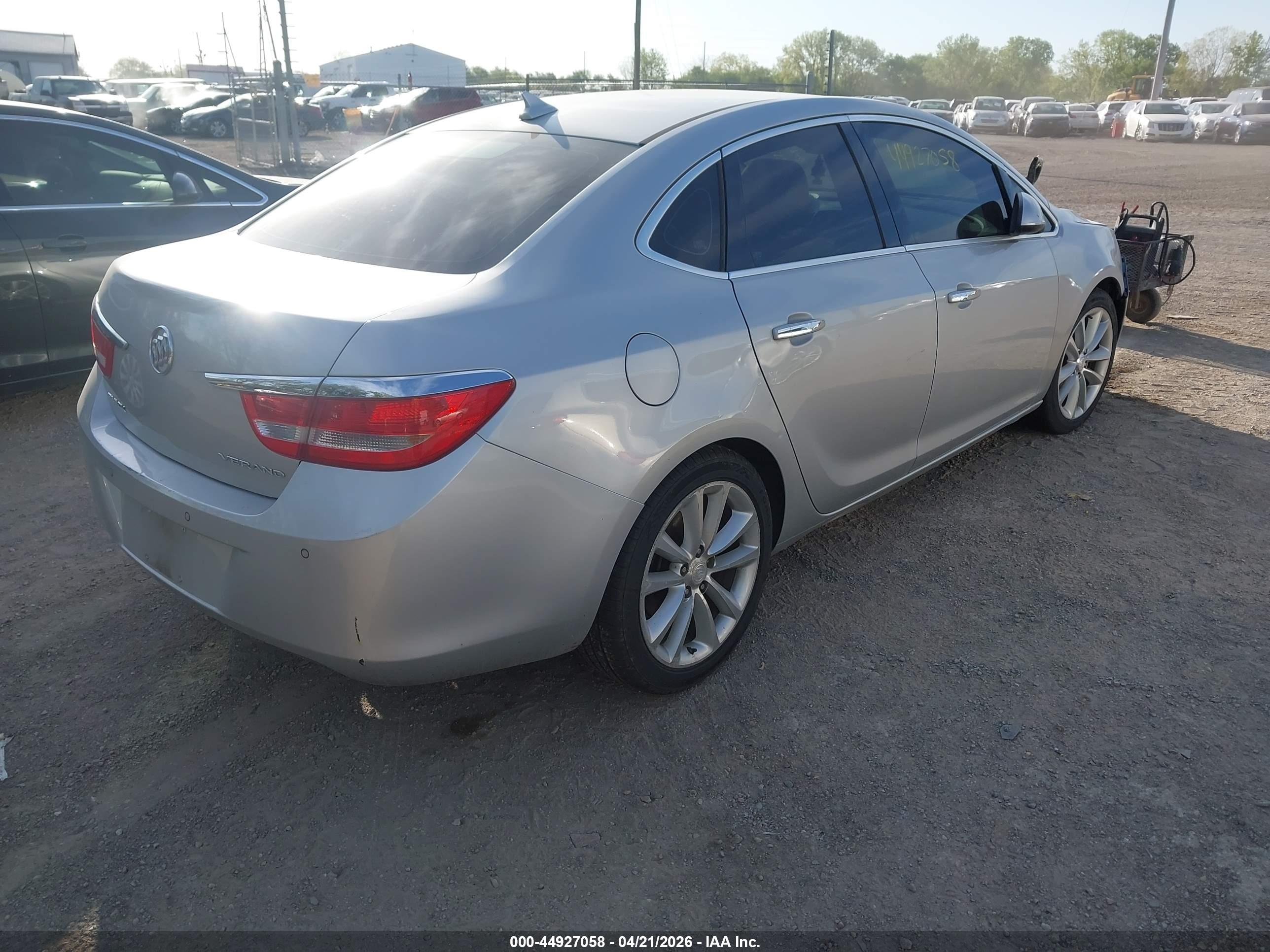 BUICK VERANO image 4