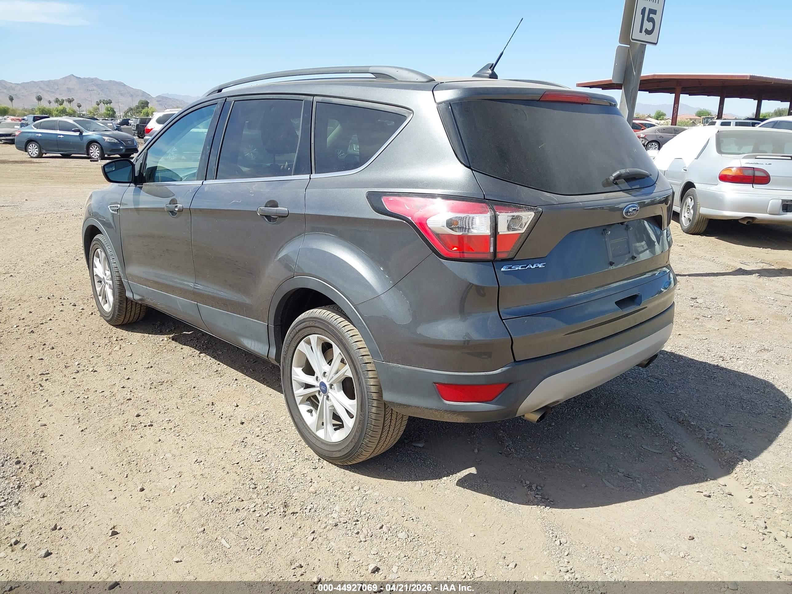 FORD ESCAPE image 3