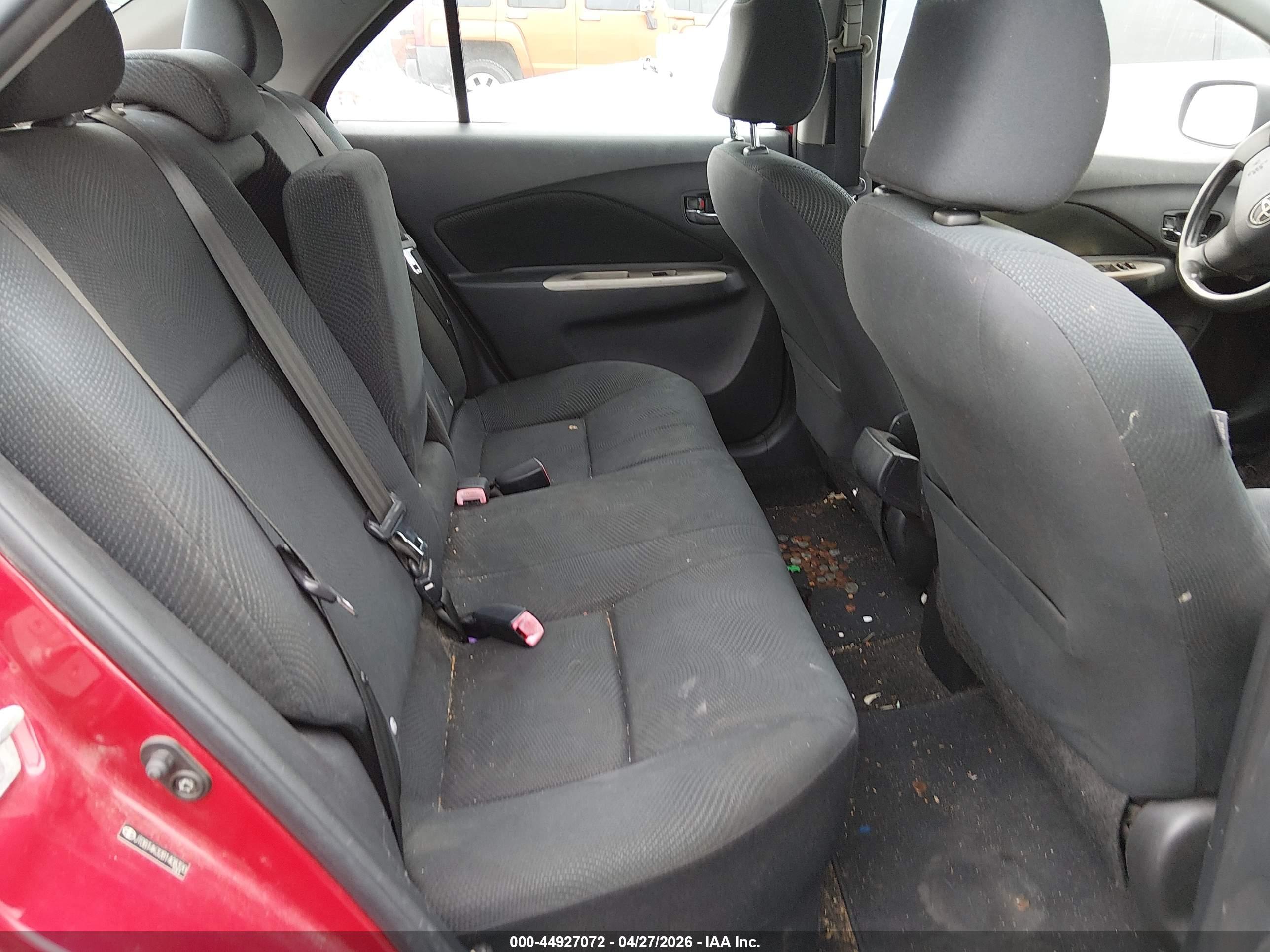 TOYOTA YARIS image 8