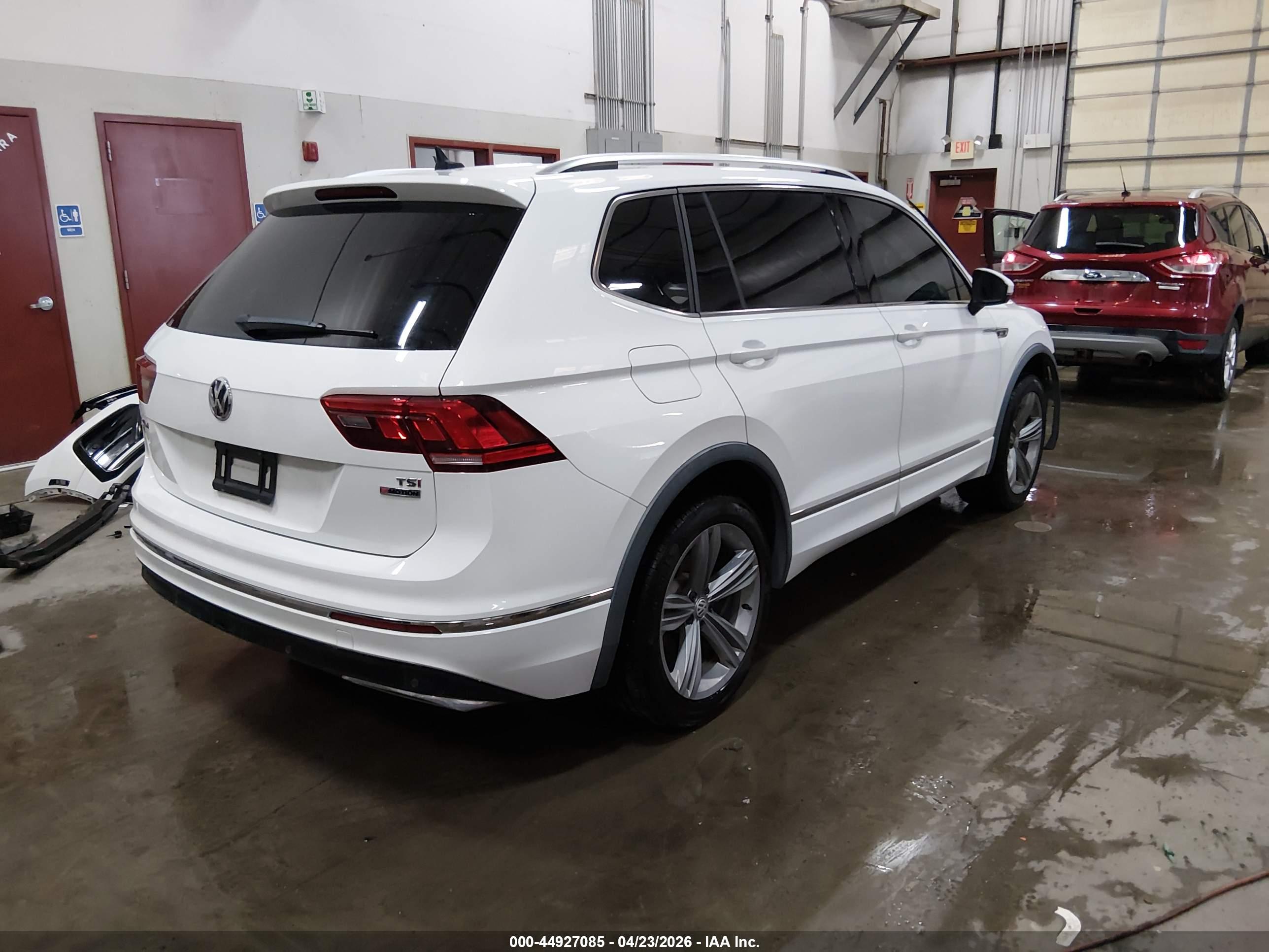 VOLKSWAGEN TIGUAN image 4