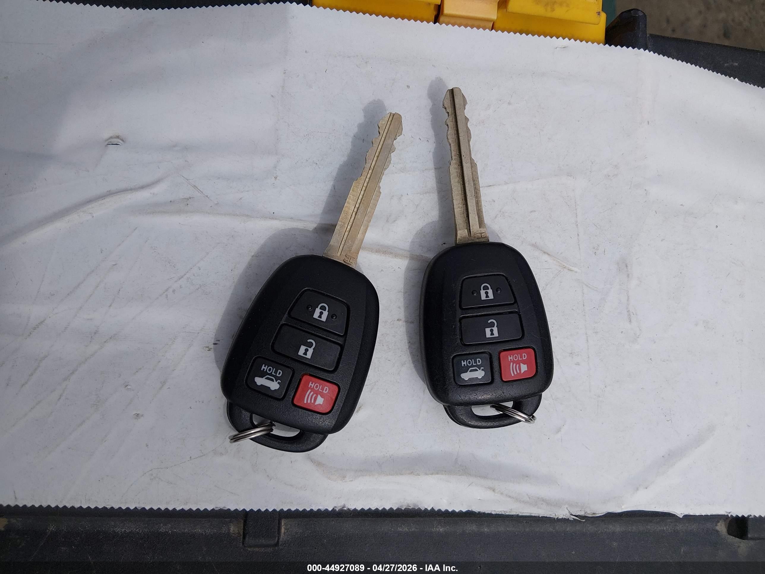 TOYOTA COROLLA image 11