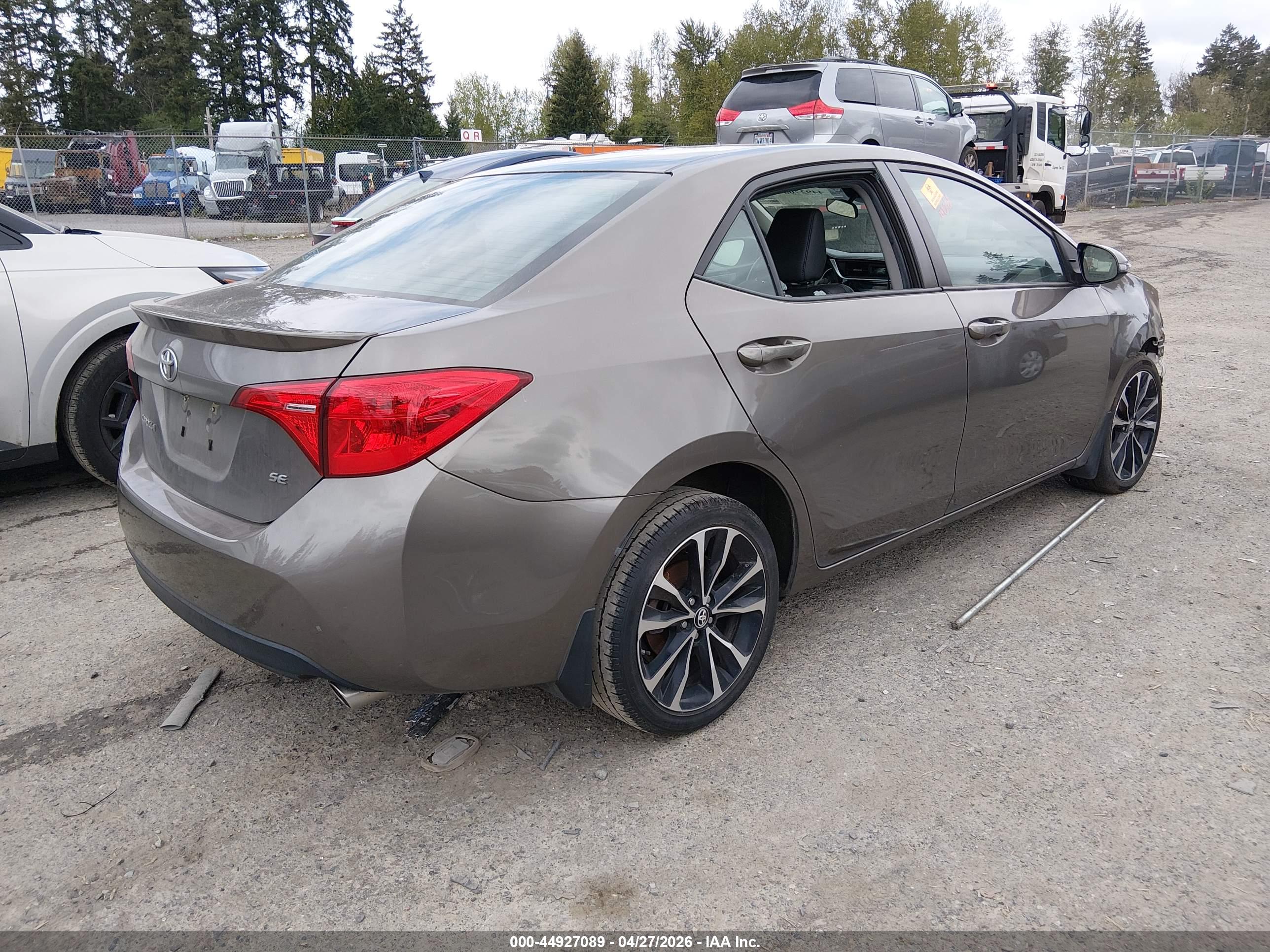 TOYOTA COROLLA image 4