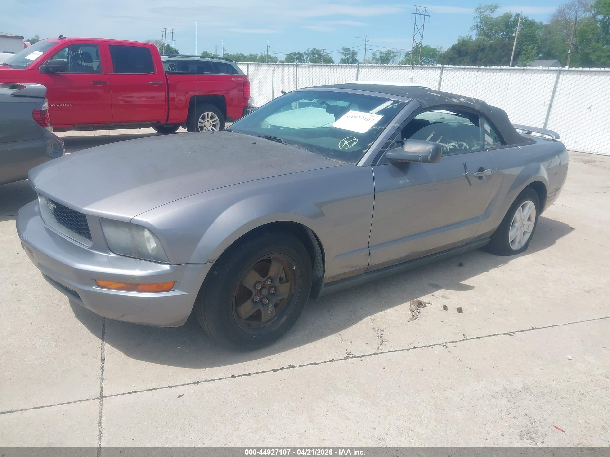 FORD MUSTANG image 2