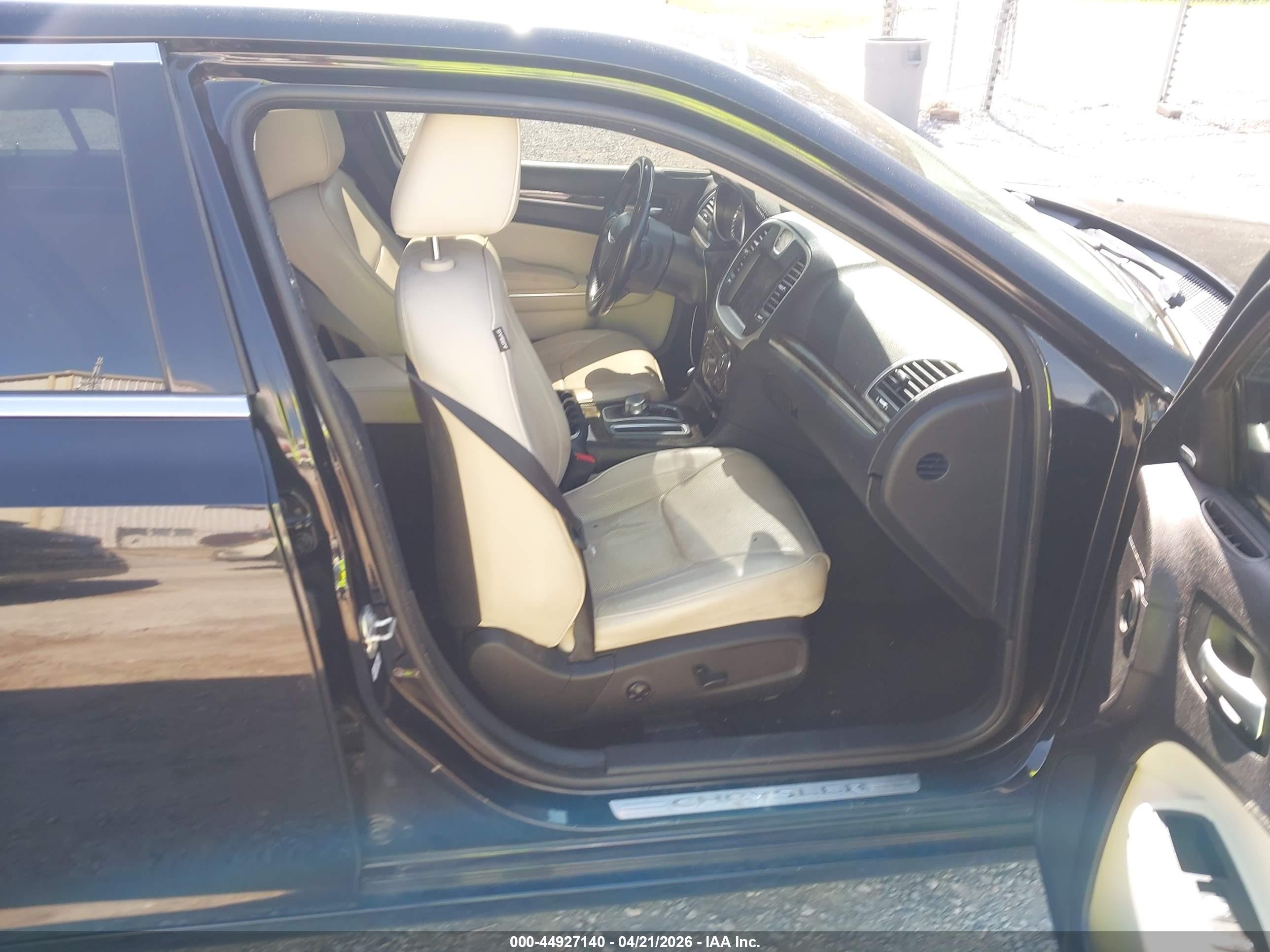 CHRYSLER 300C image 5