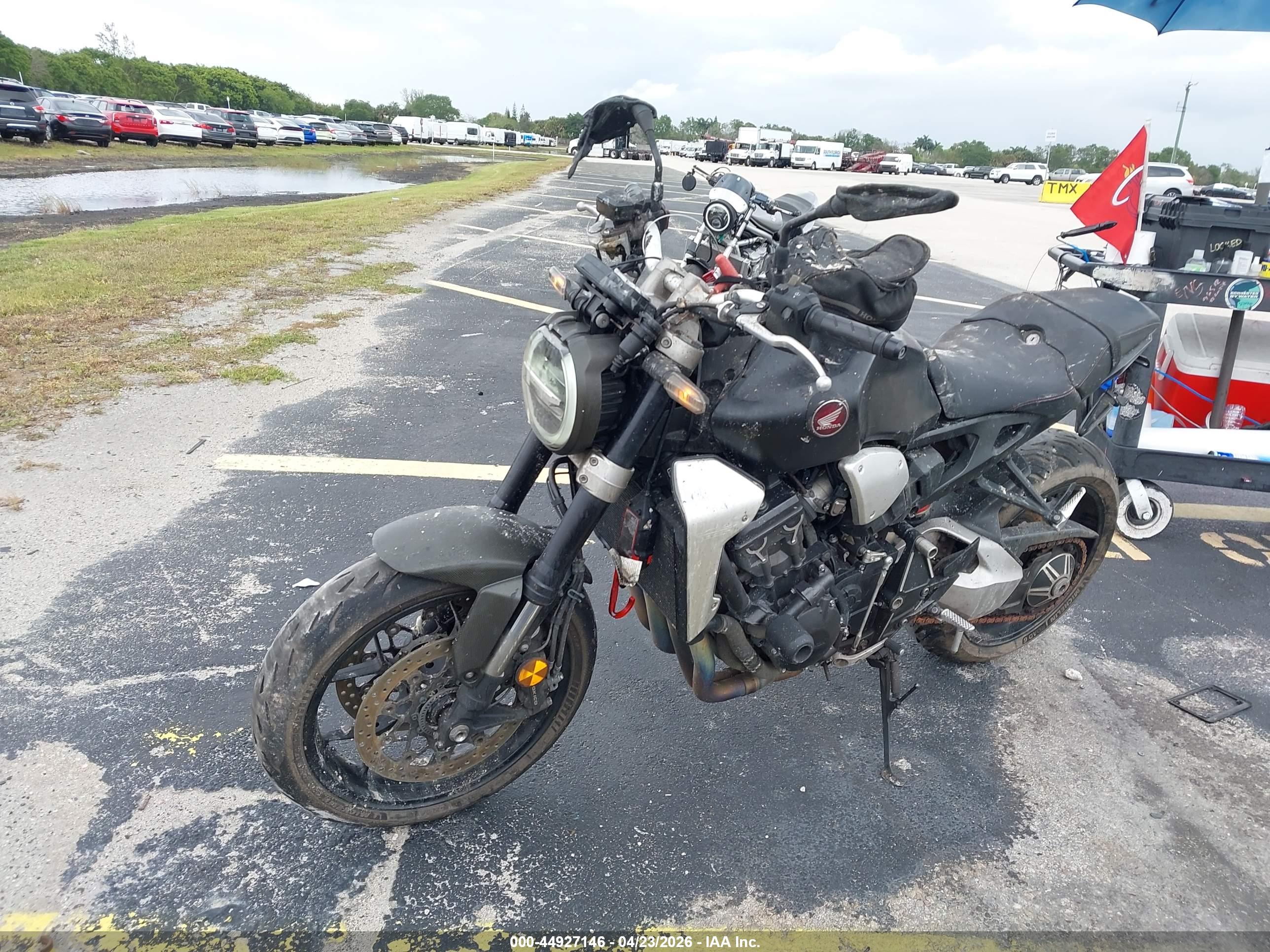 HONDA CB1000 image 2