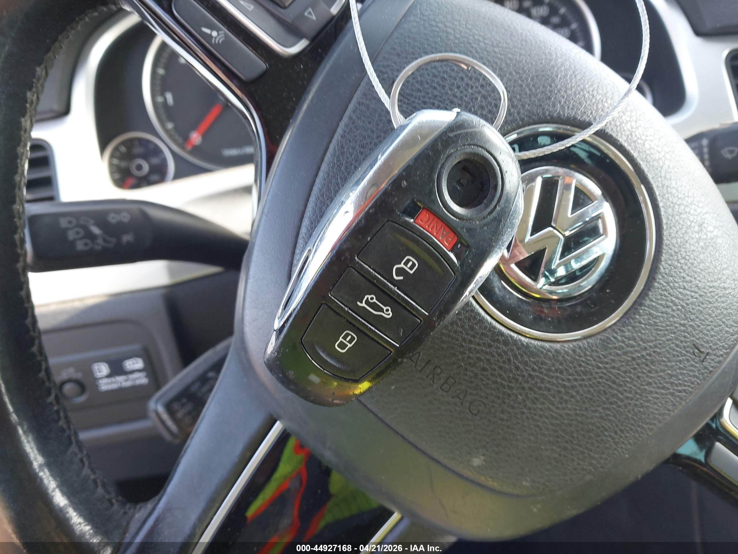 VOLKSWAGEN TOUAREG image 11