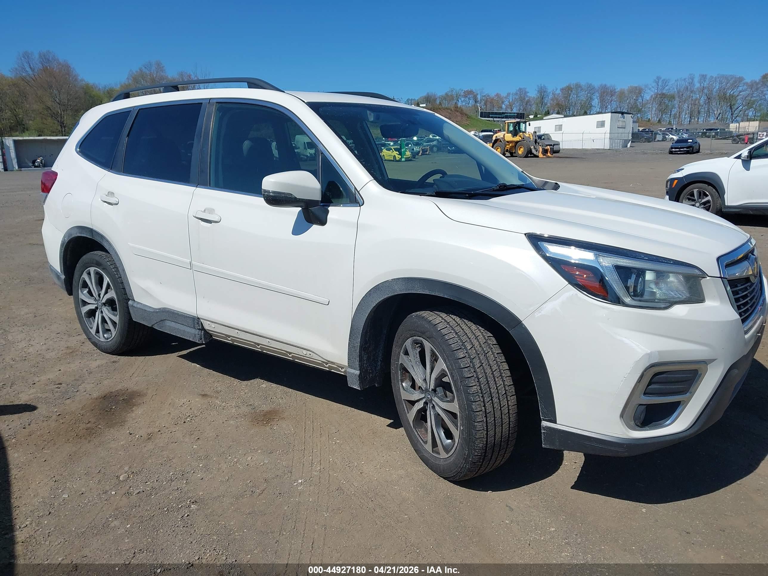 SUBARU FORESTER image 6