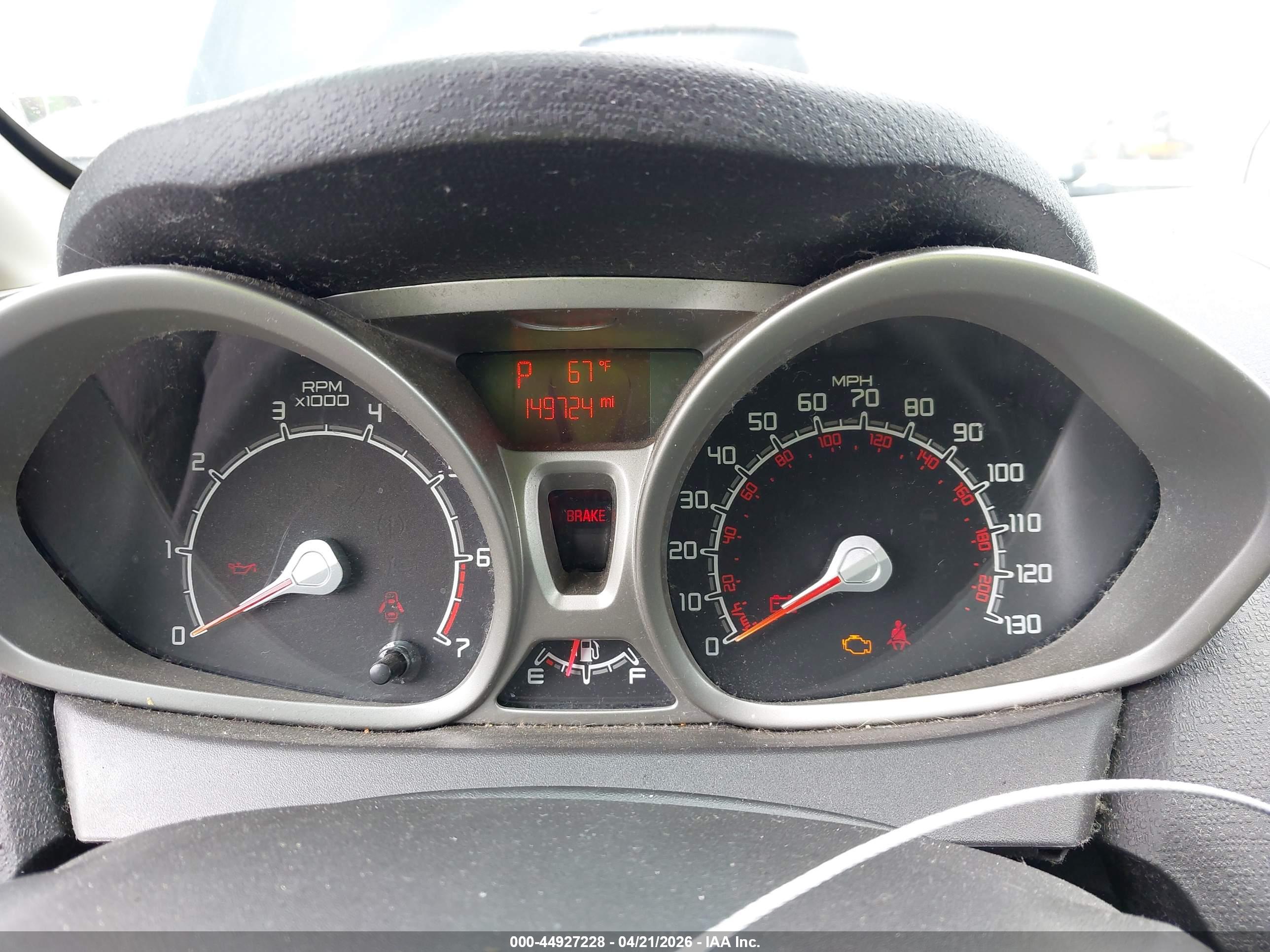 FORD FIESTA image 7