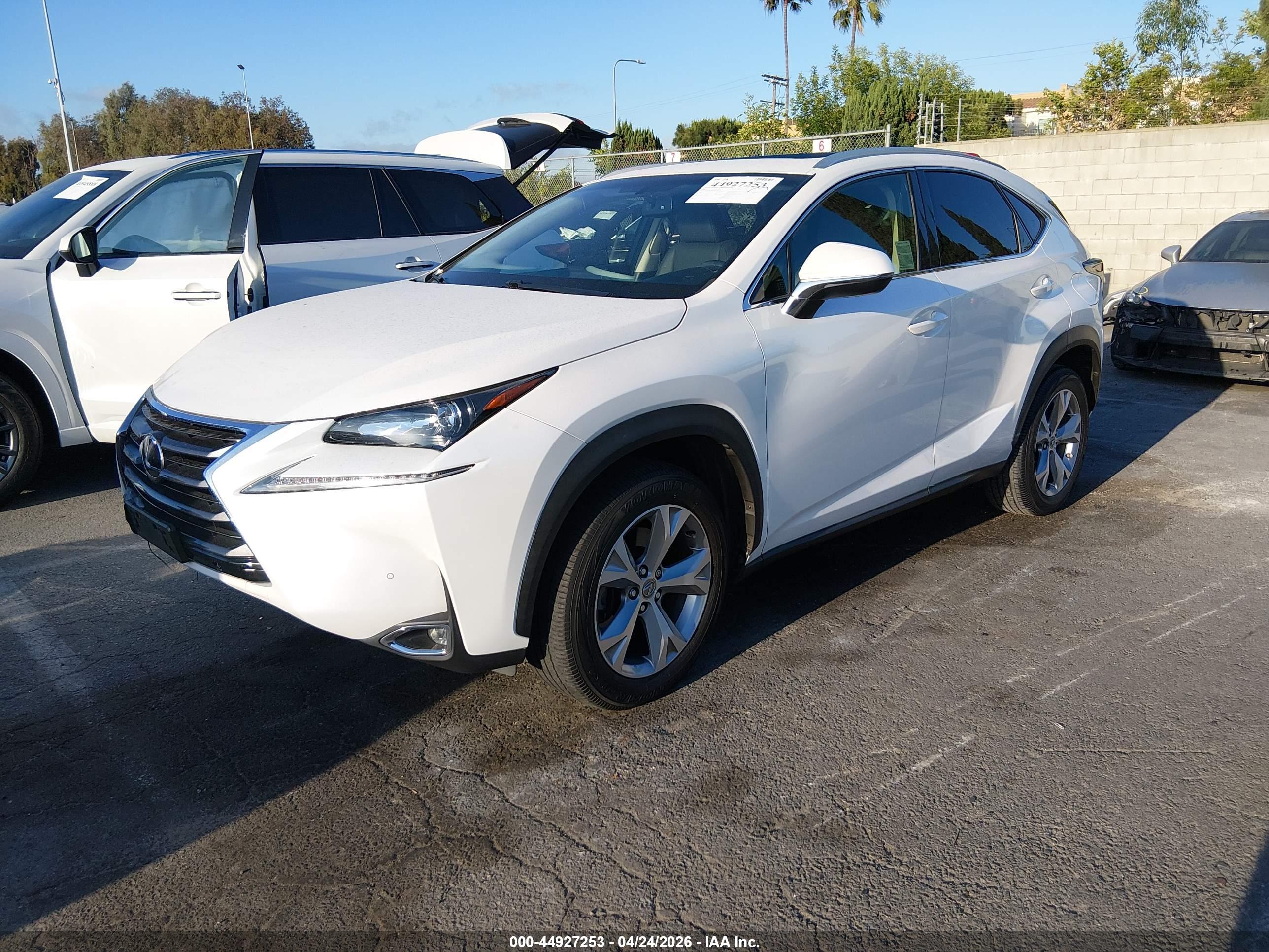 LEXUS NX image 2