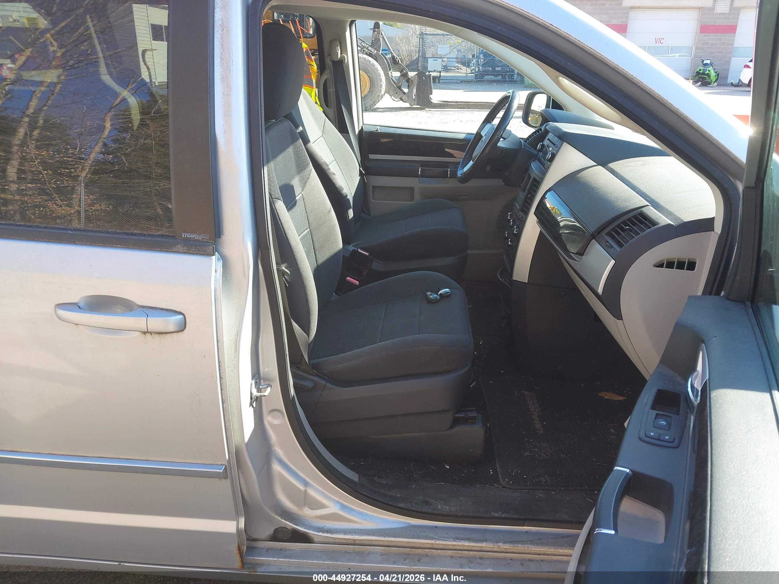 DODGE GRAND image 5
