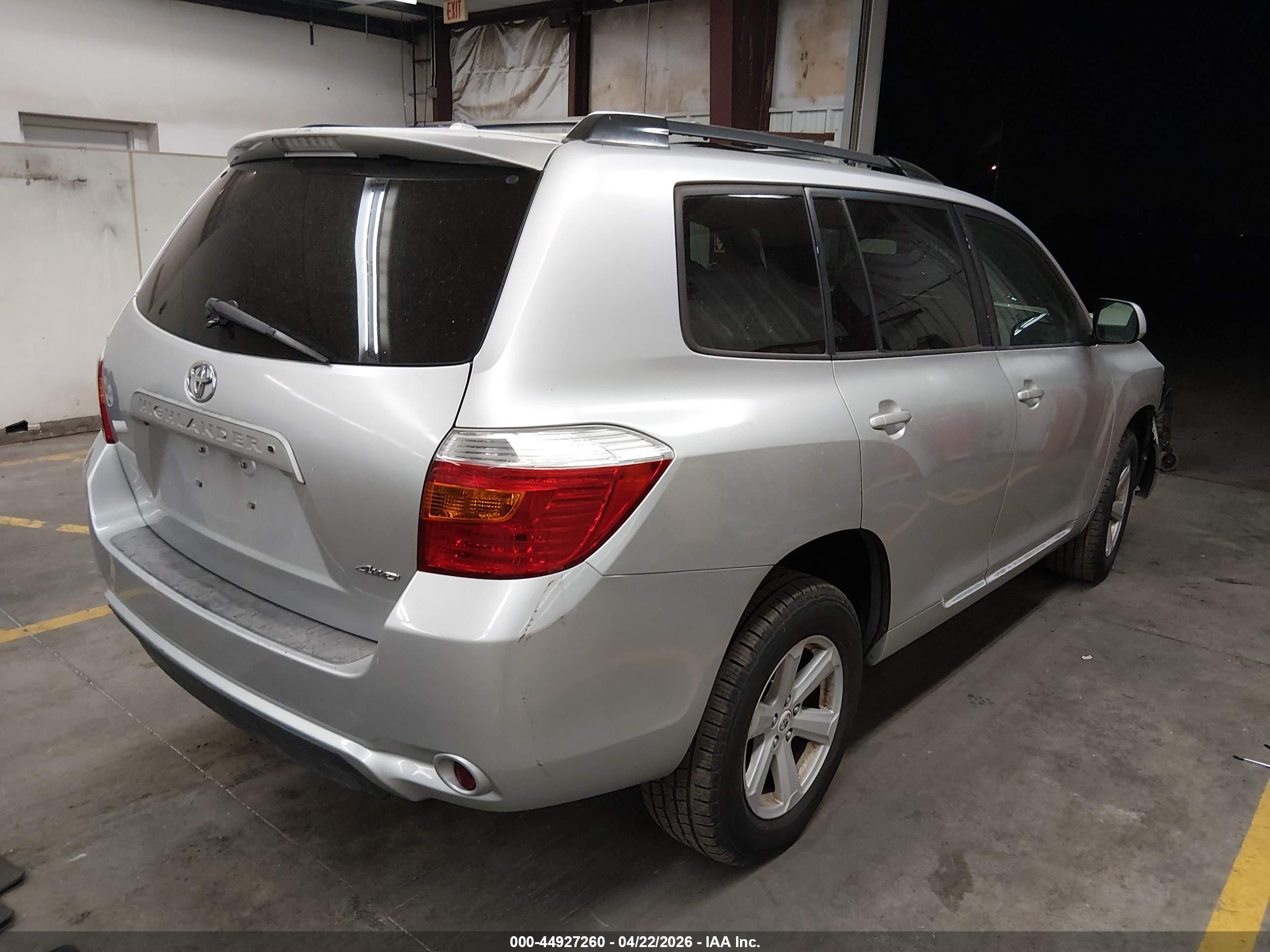 TOYOTA HIGHLANDER image 4
