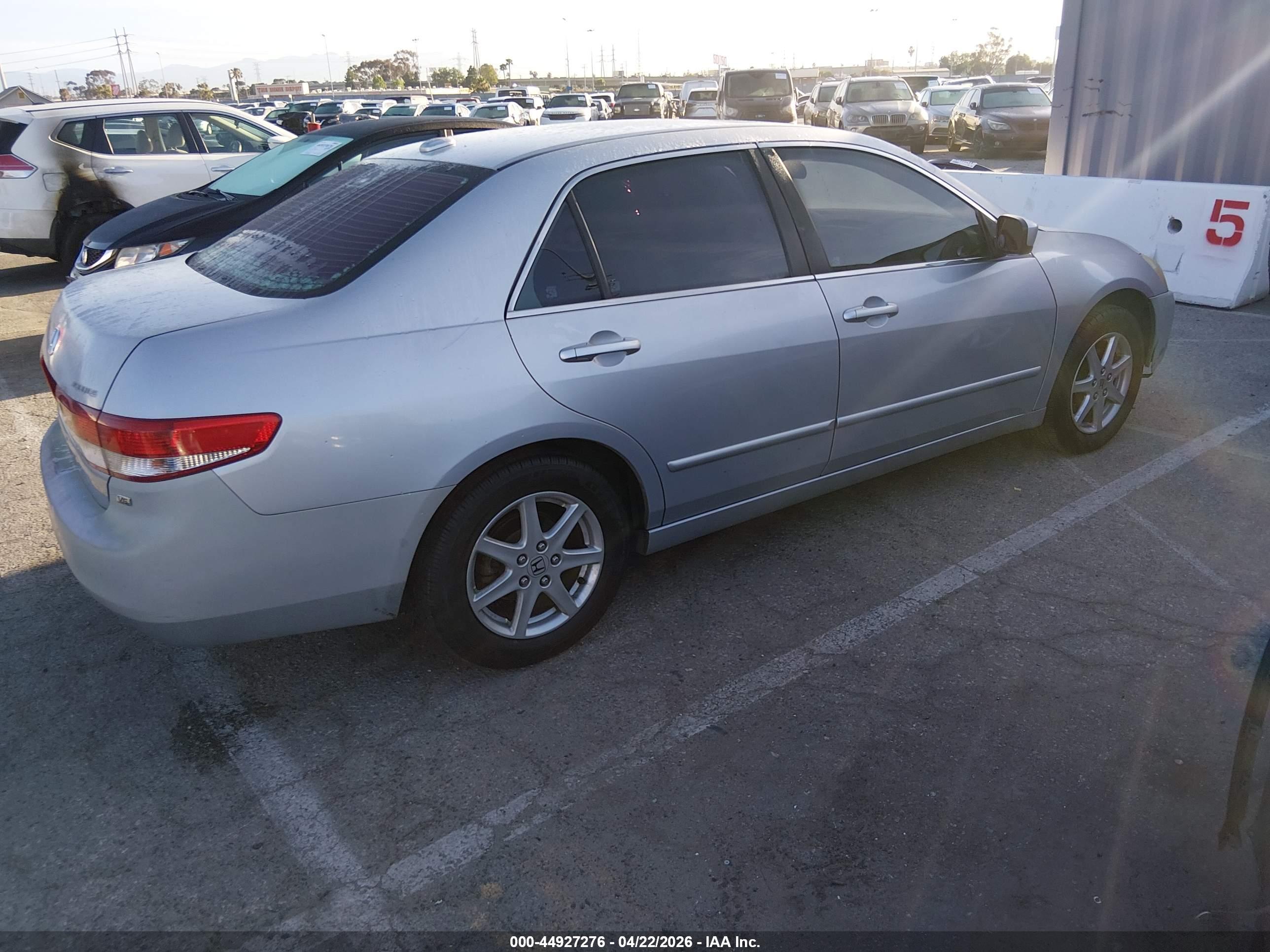 HONDA ACCORD image 4