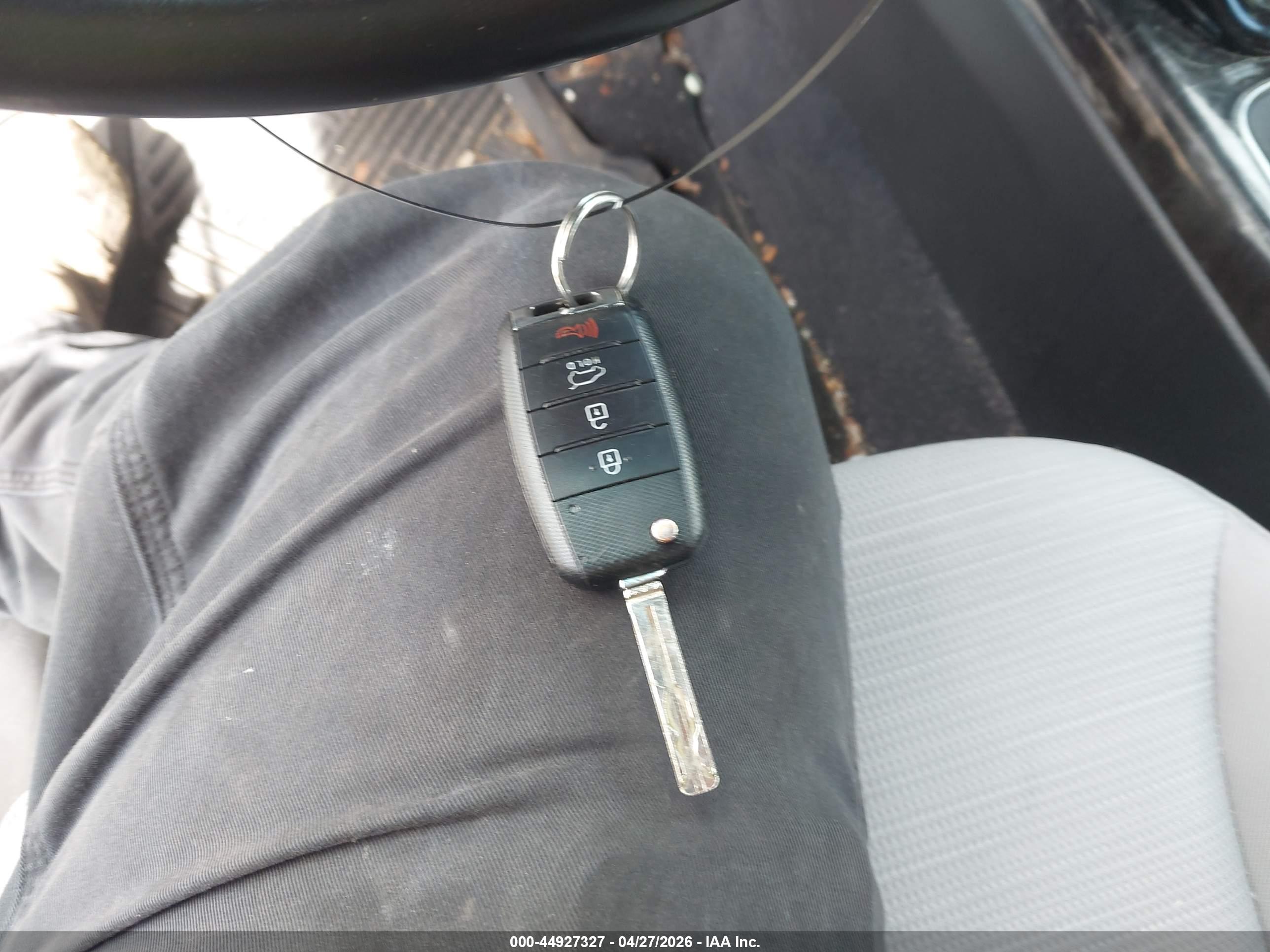 KIA SORENTO image 11
