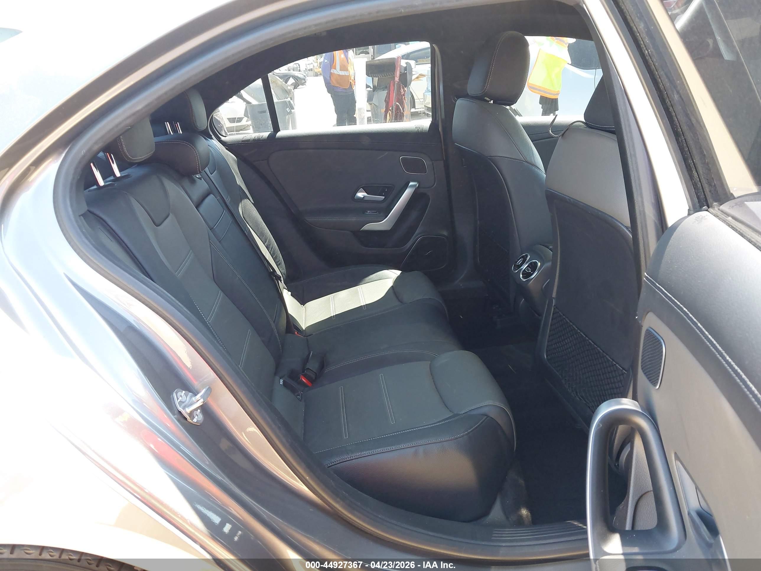 MERCEDES-BENZ A image 8