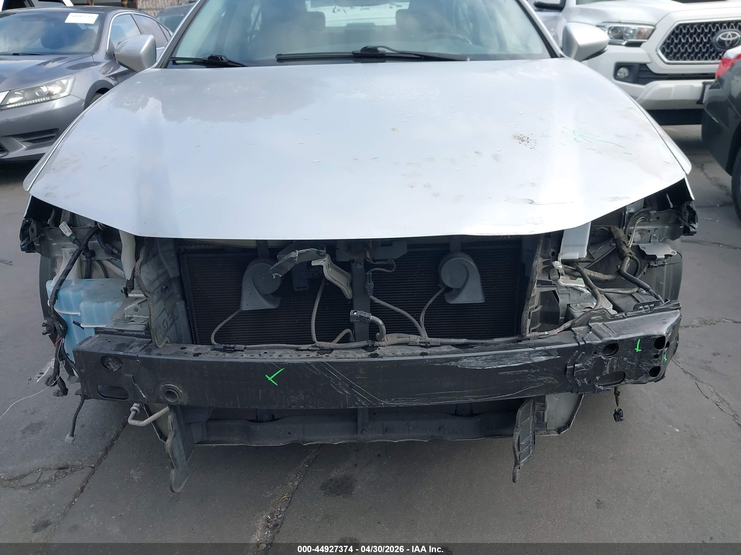 LEXUS ES image 6