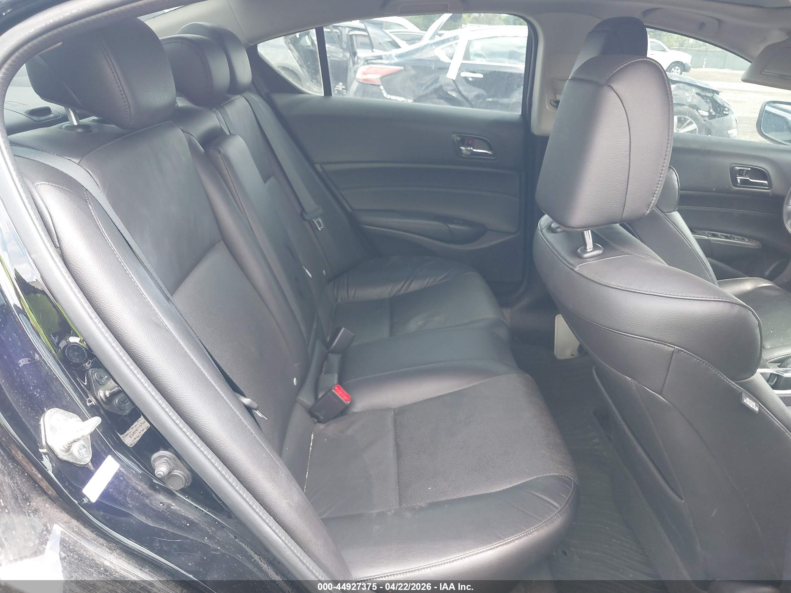 ACURA ILX image 8