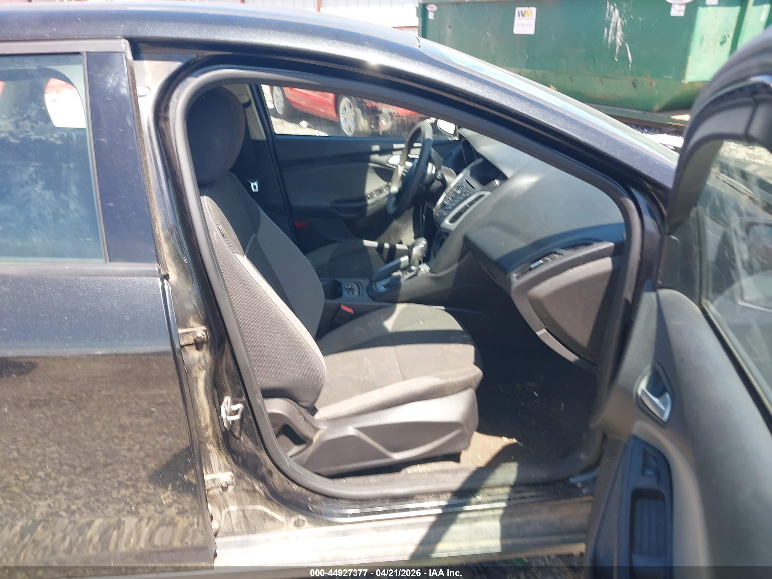 FORD FOCUS image 5