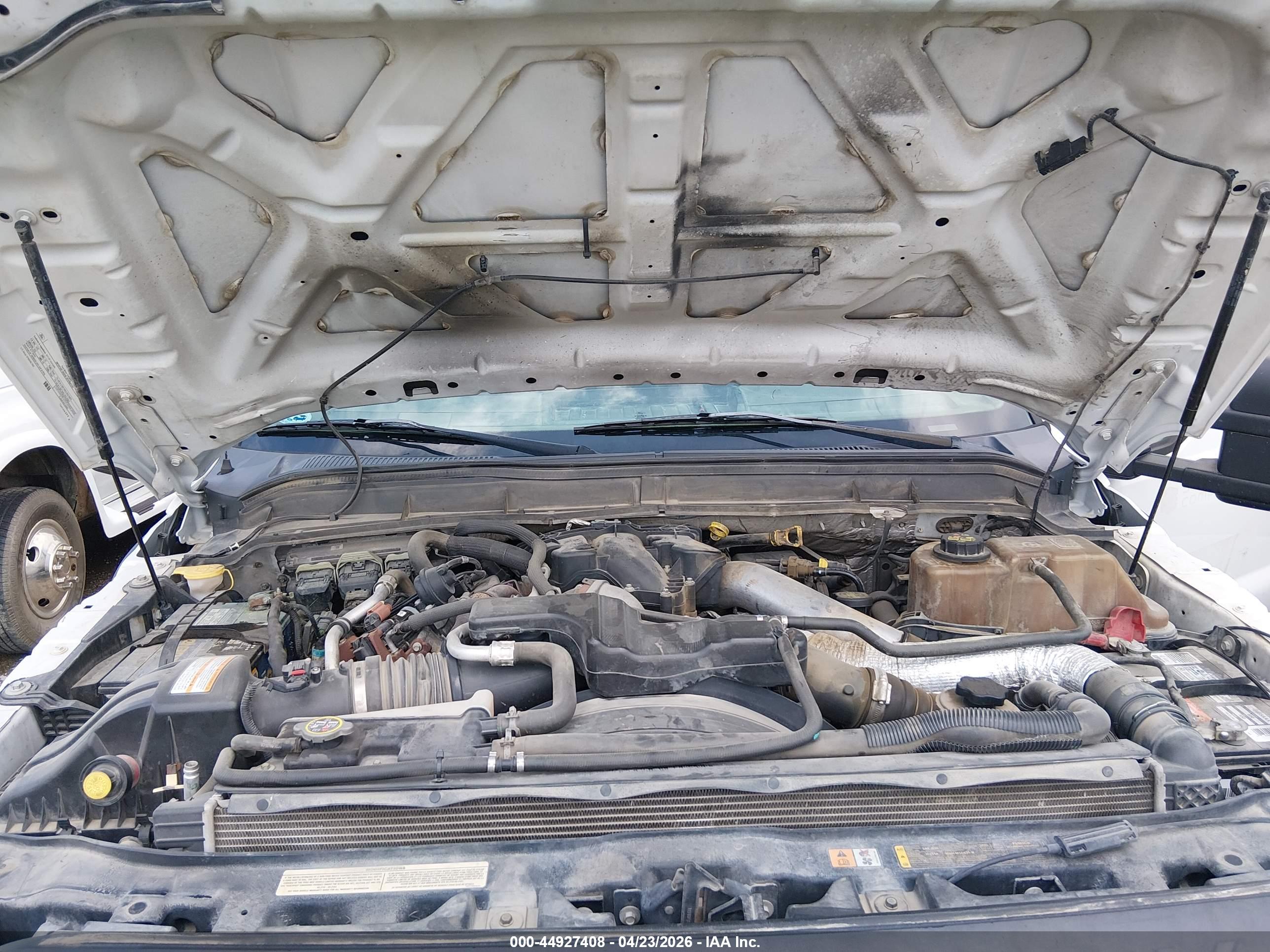 FORD F-550 image 10