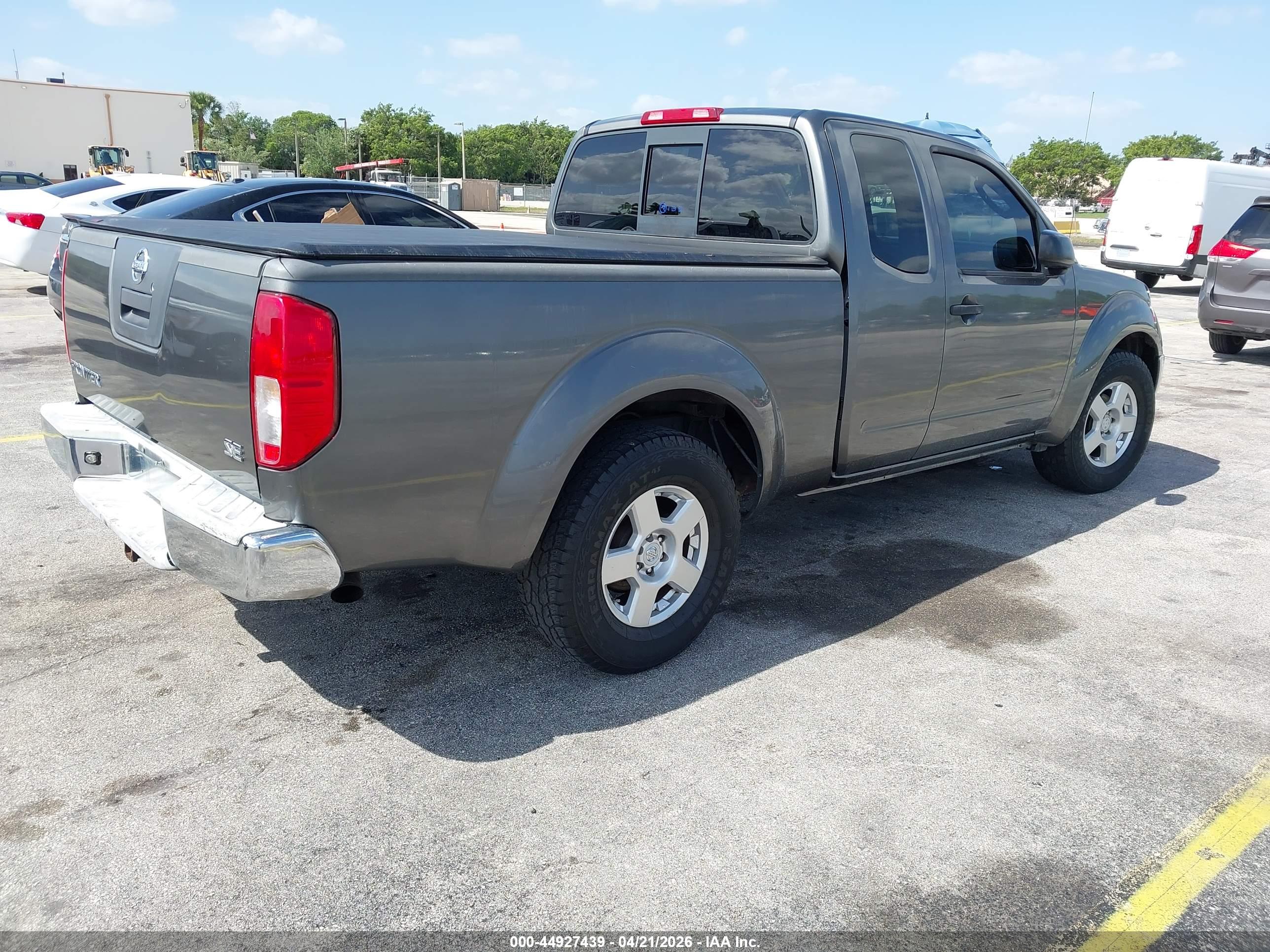 NISSAN FRONTIER image 4