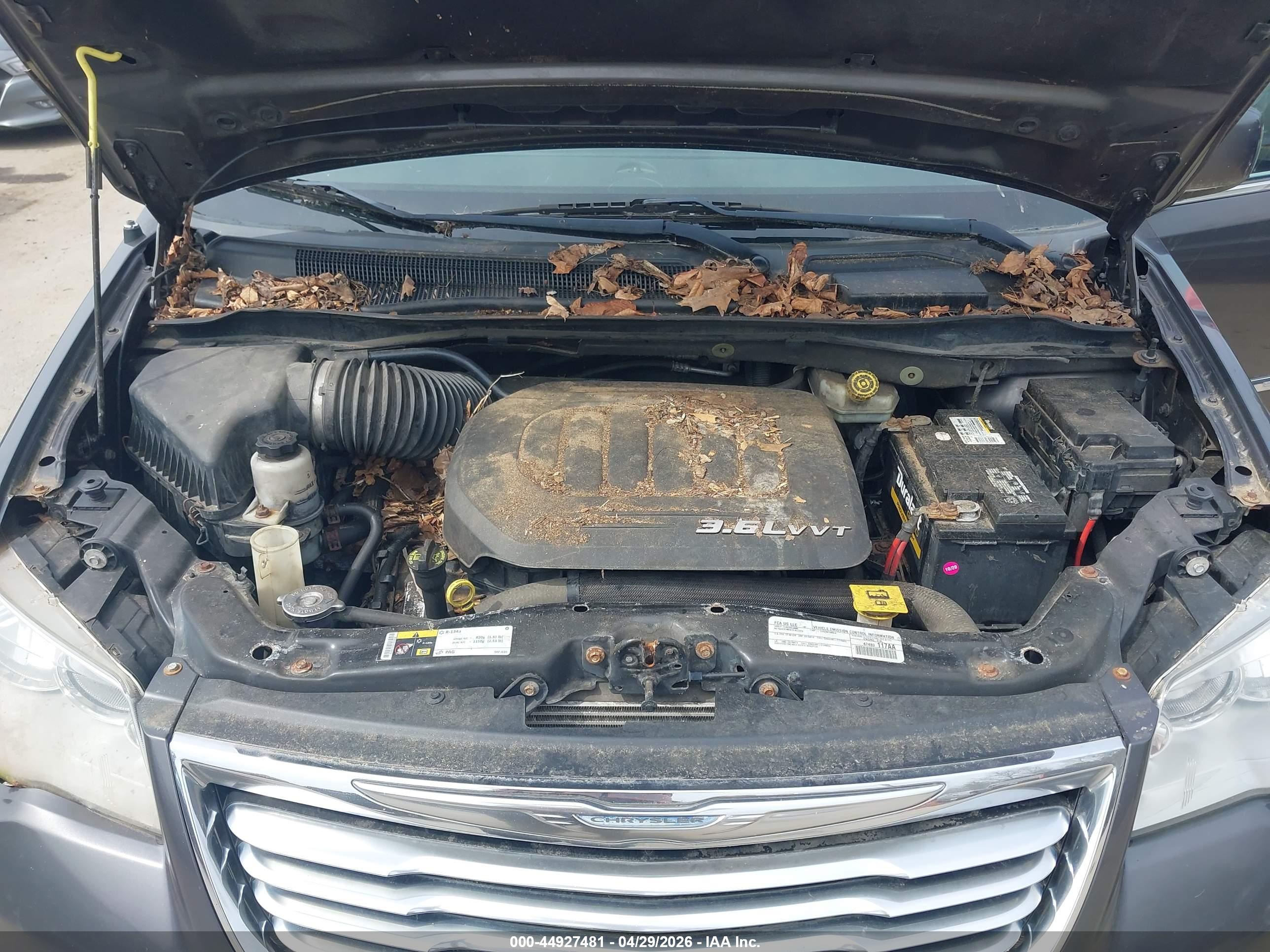CHRYSLER TOWN image 10