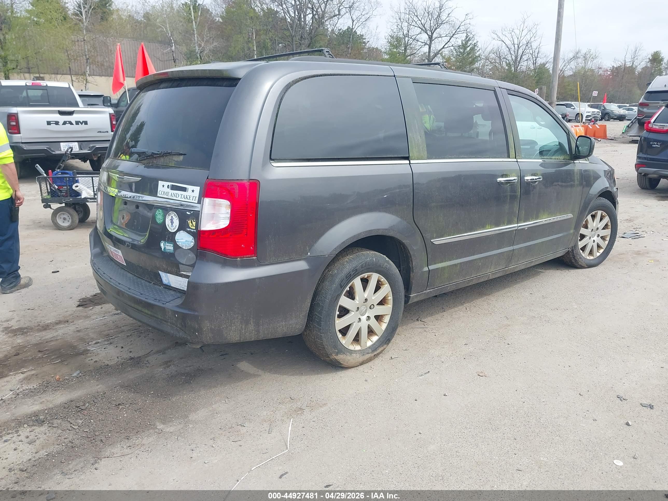 CHRYSLER TOWN image 4