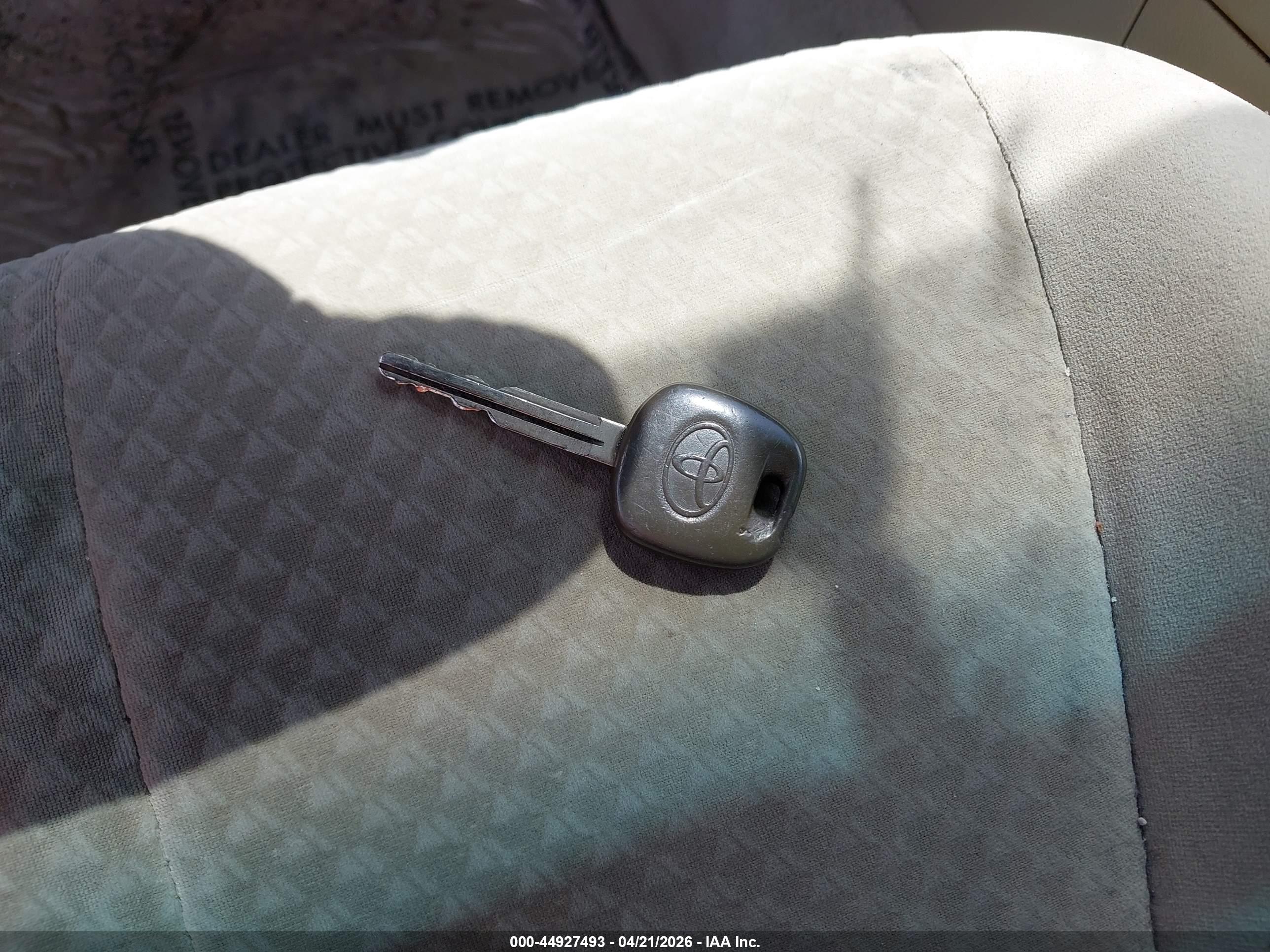 TOYOTA CAMRY image 11
